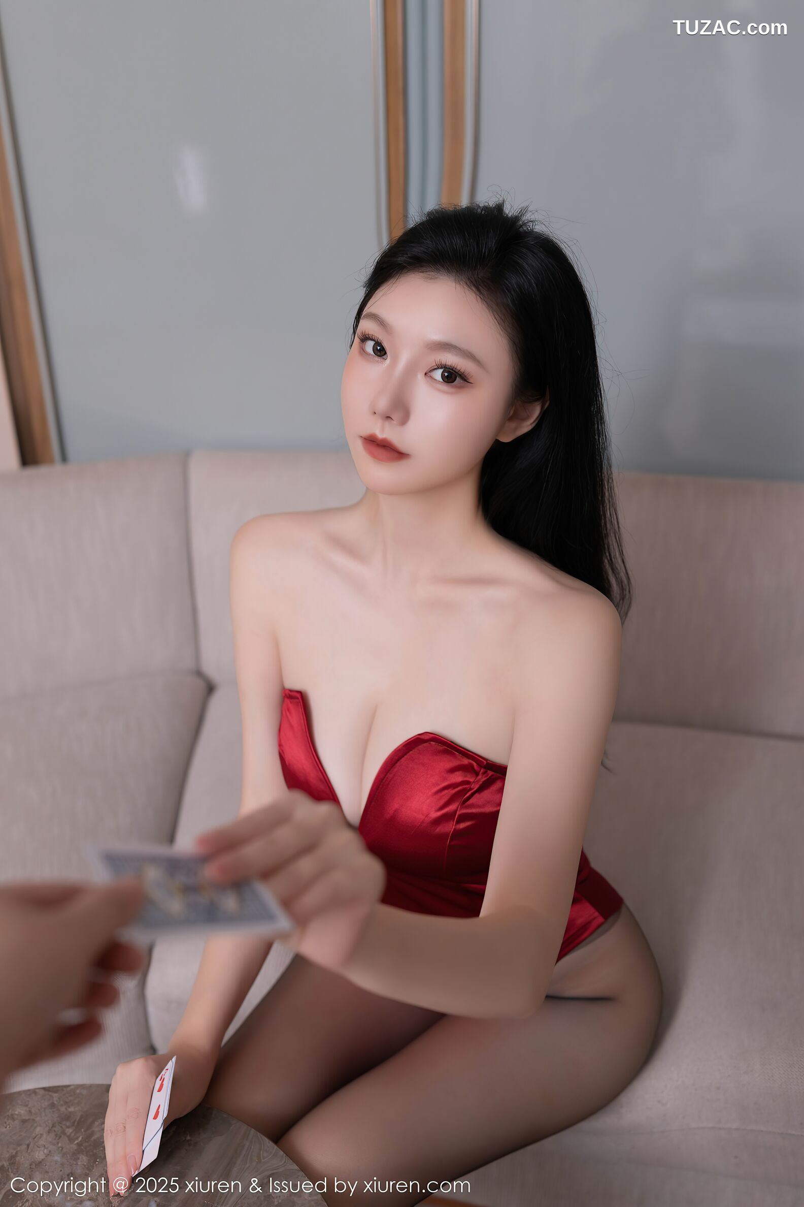 XiuRen秀人网-10524-安然anran-红色抹胸荷官制服爆乳-2025.07.08
