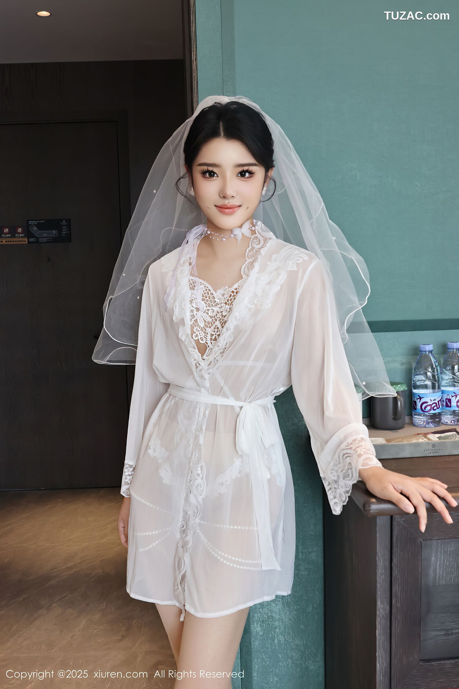 XiuRen秀人网-10559-糯梨子-情趣白色婚纱-2025.07.18