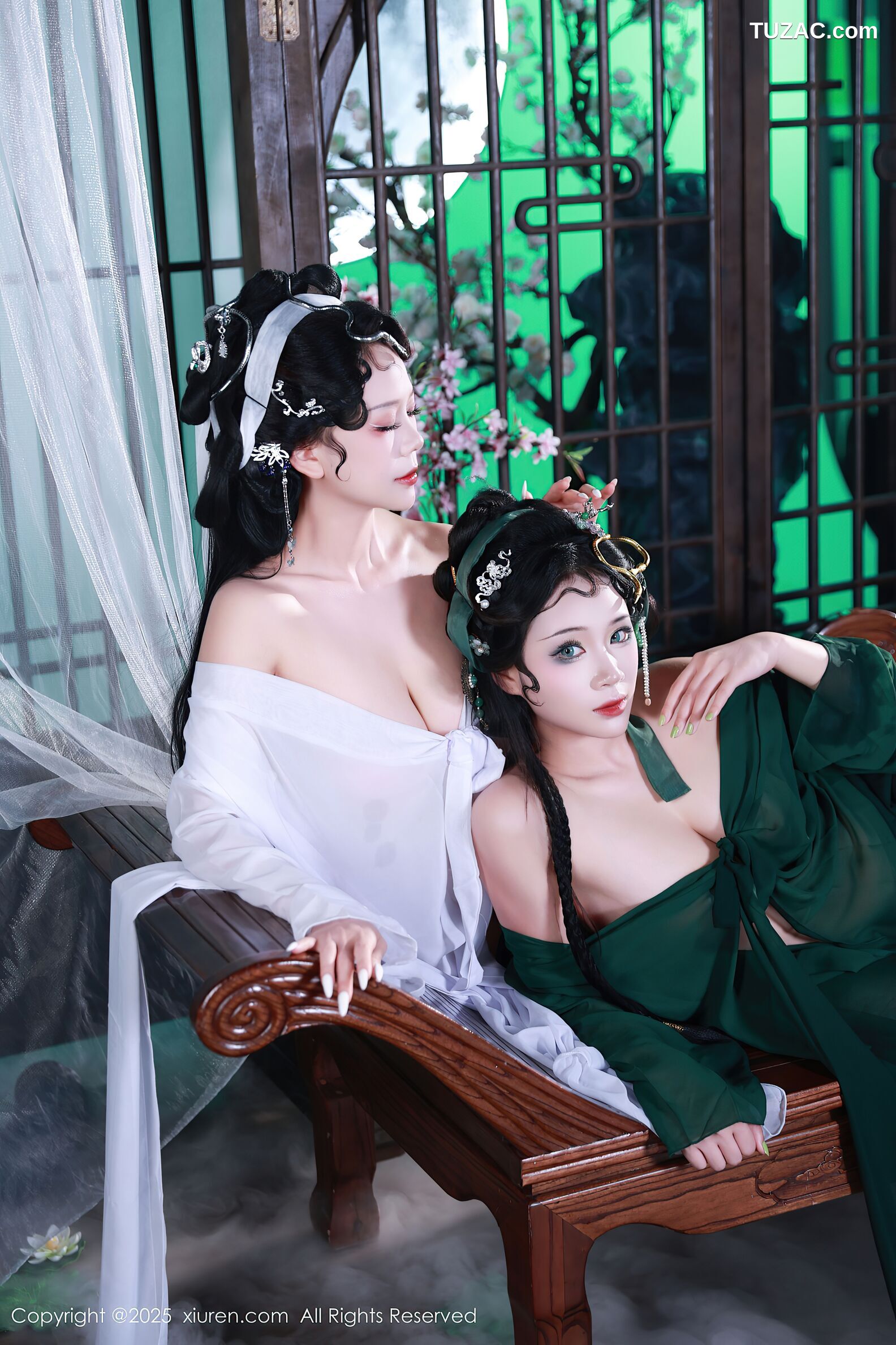 XiuRen秀人网-10561-南乔-玫瑰我爱你-古风姐妹花《青蛇》主题-2025.07.18