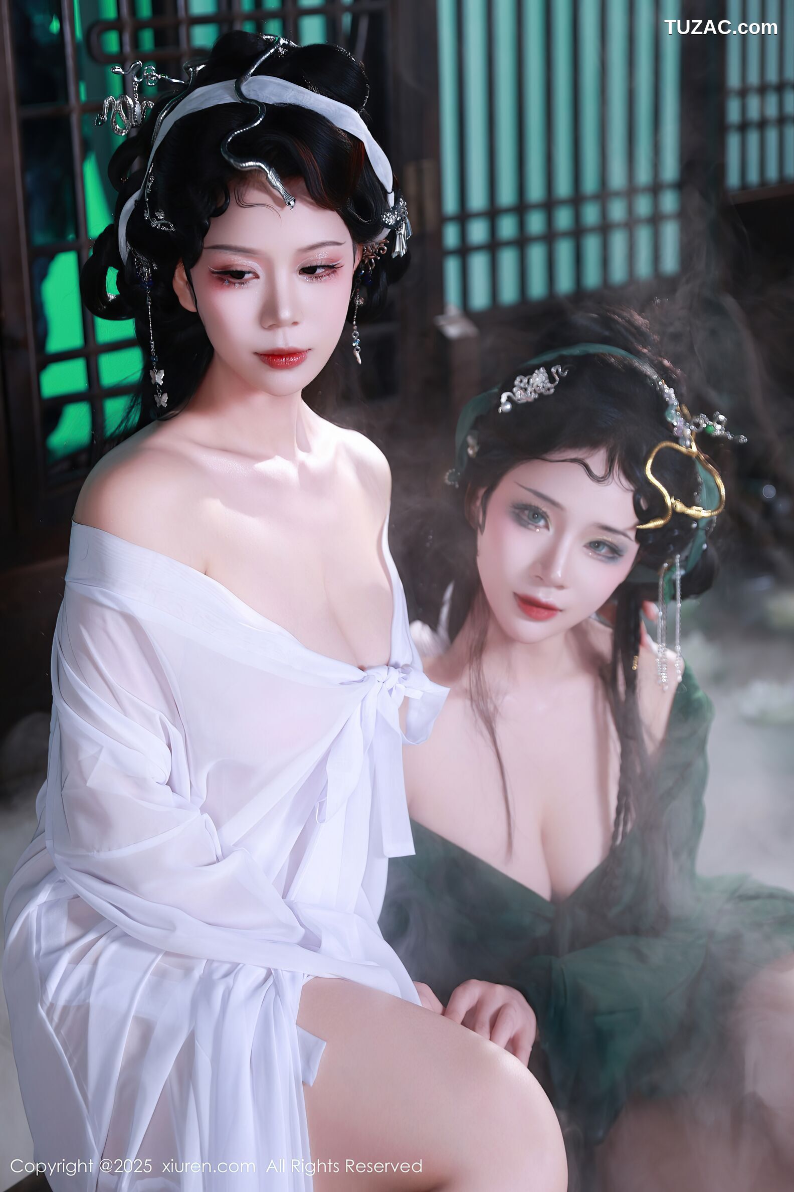XiuRen秀人网-10561-南乔-玫瑰我爱你-古风姐妹花《青蛇》主题-2025.07.18