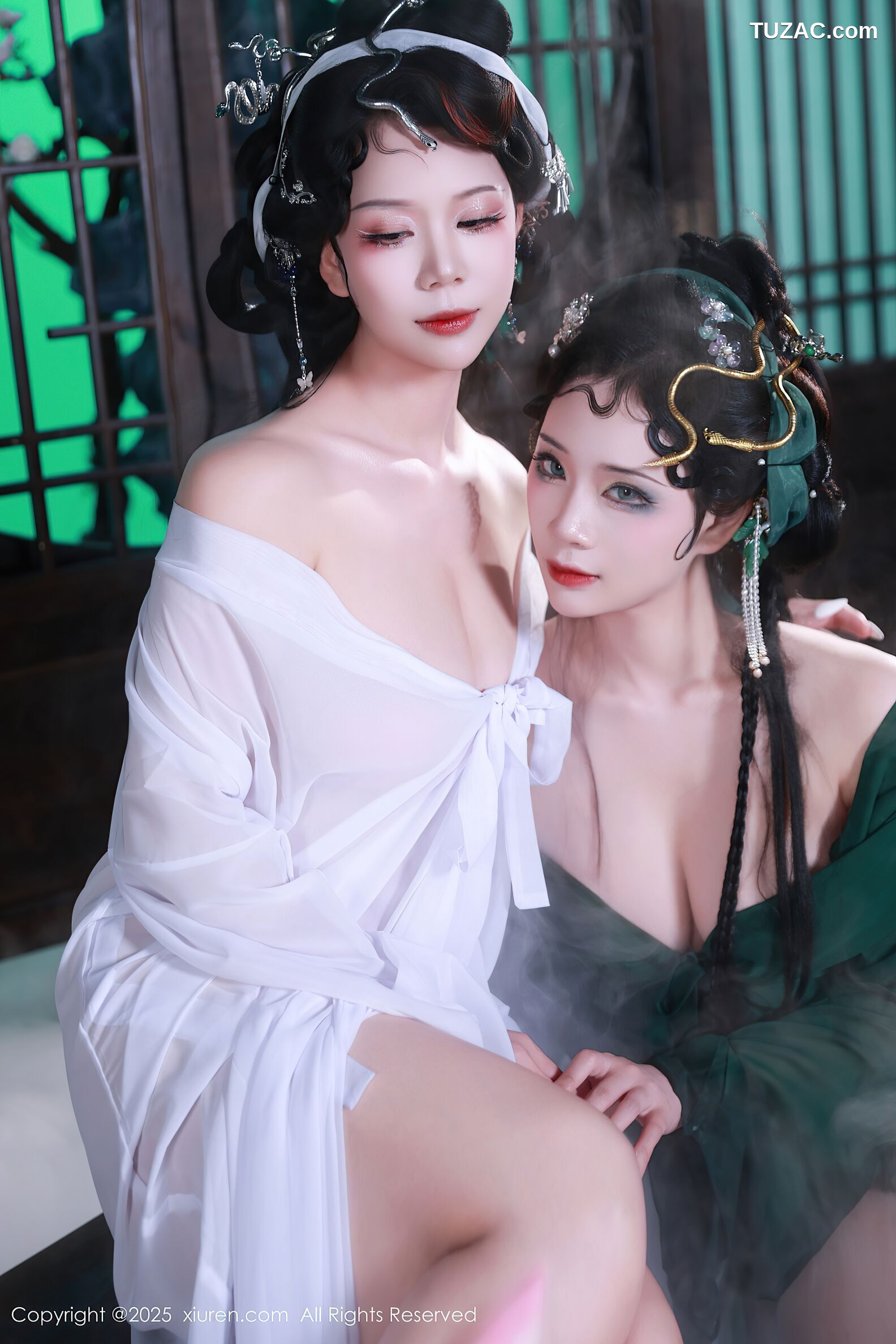 XiuRen秀人网-10561-南乔-玫瑰我爱你-古风姐妹花《青蛇》主题-2025.07.18