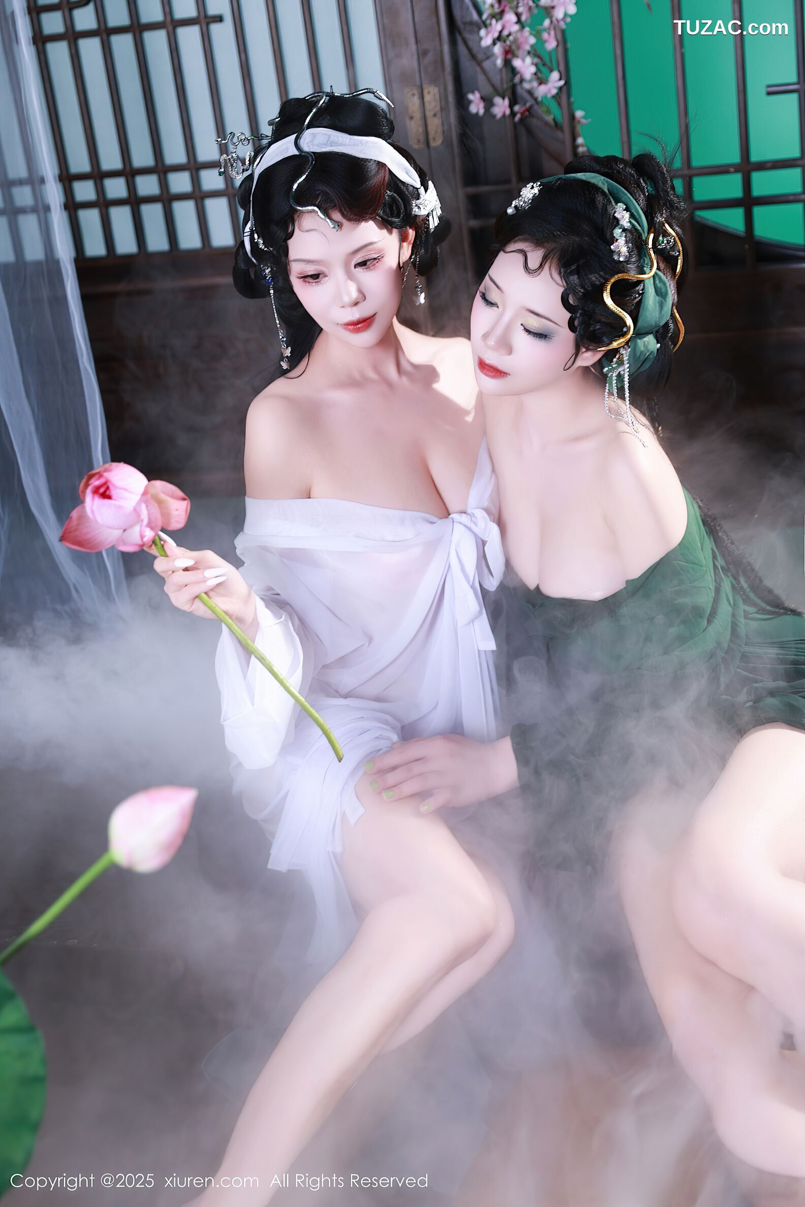 XiuRen秀人网-10561-南乔-玫瑰我爱你-古风姐妹花《青蛇》主题-2025.07.18
