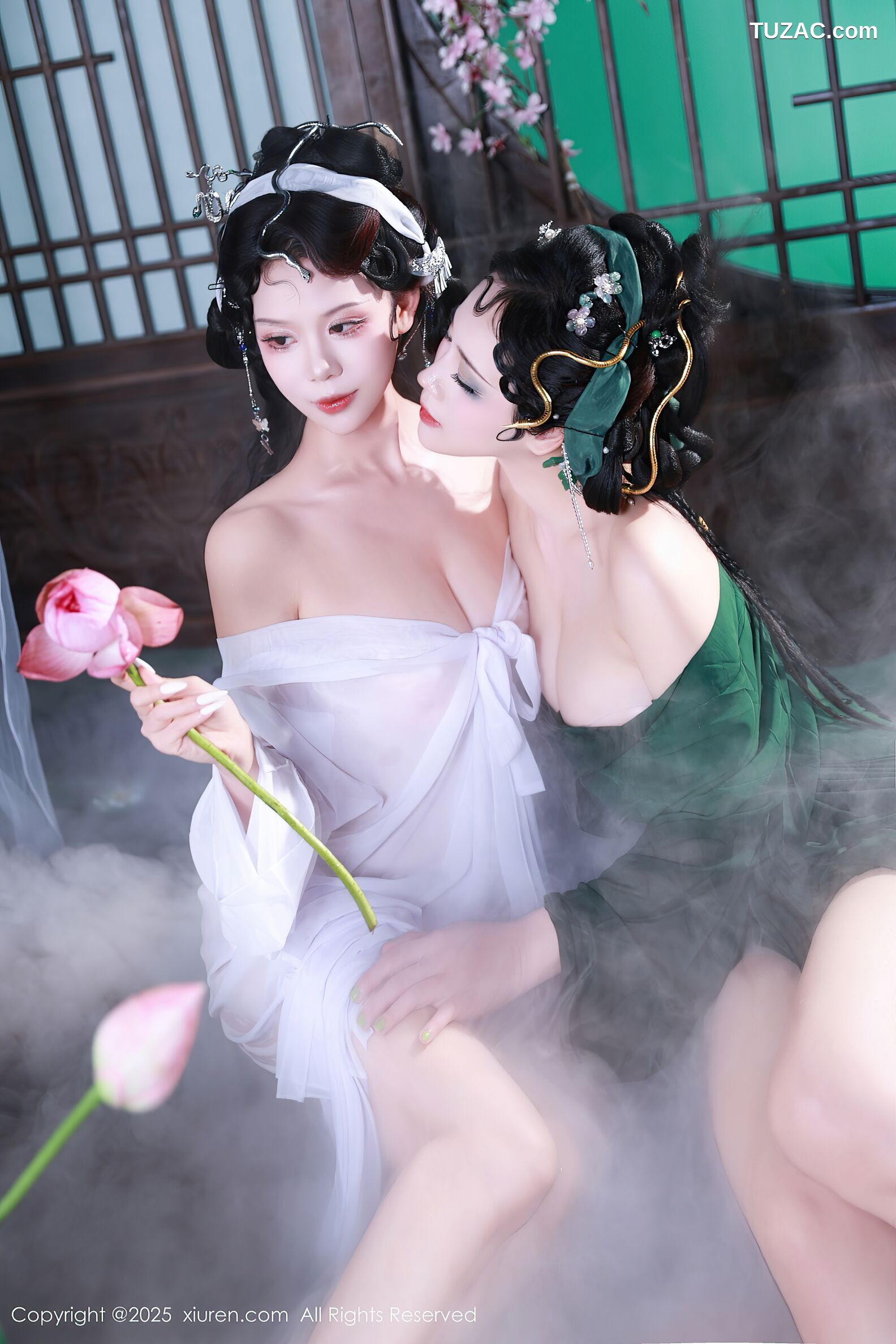 XiuRen秀人网-10561-南乔-玫瑰我爱你-古风姐妹花《青蛇》主题-2025.07.18