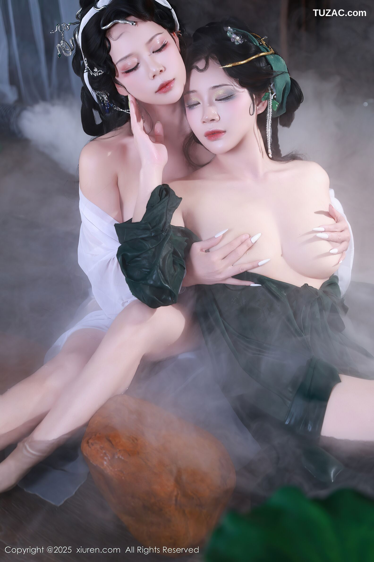 XiuRen秀人网-10561-南乔-玫瑰我爱你-古风姐妹花《青蛇》主题-2025.07.18