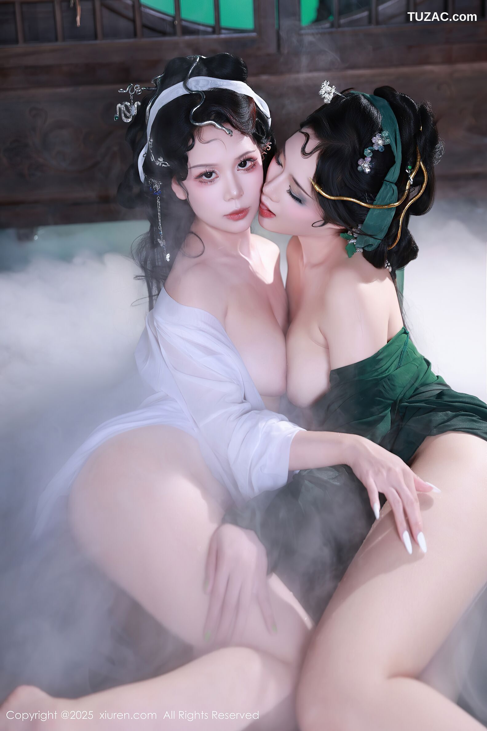 XiuRen秀人网-10561-南乔-玫瑰我爱你-古风姐妹花《青蛇》主题-2025.07.18