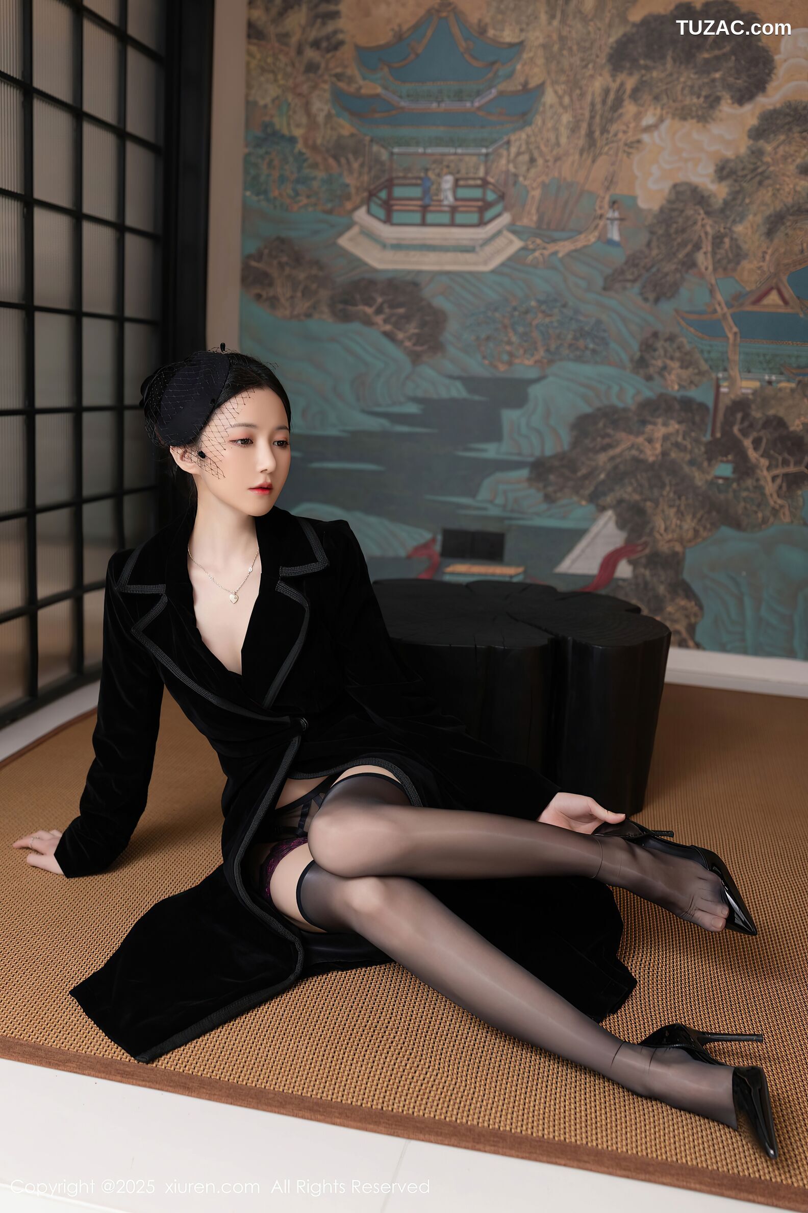 XiuRen秀人网-10564-鱼子酱Fish-黑大衣情趣黑内衣黑丝爆乳-2025.07.18