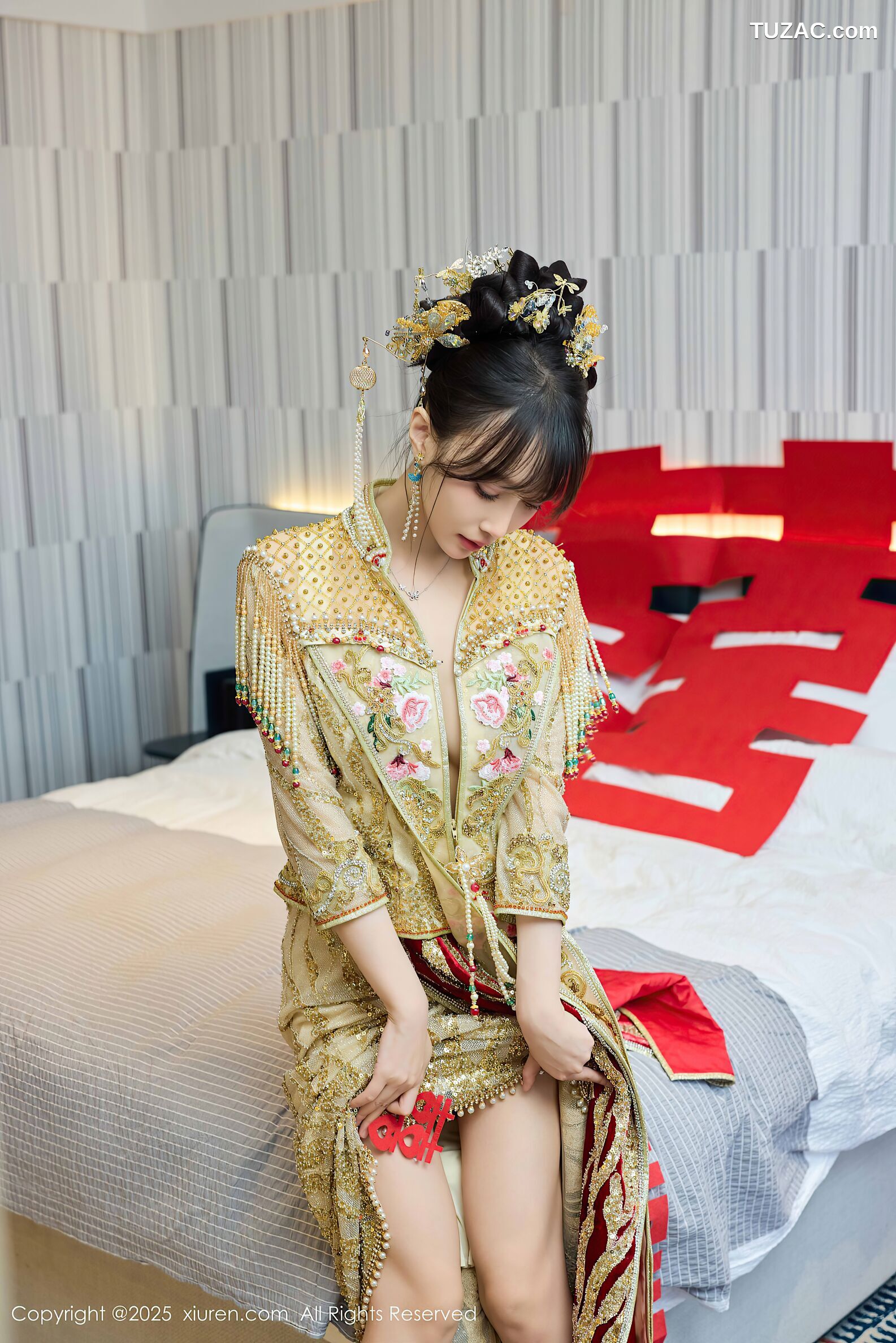 XiuRen秀人网-10567-玥儿玥er-金色新娘装诱惑-2025.07.21