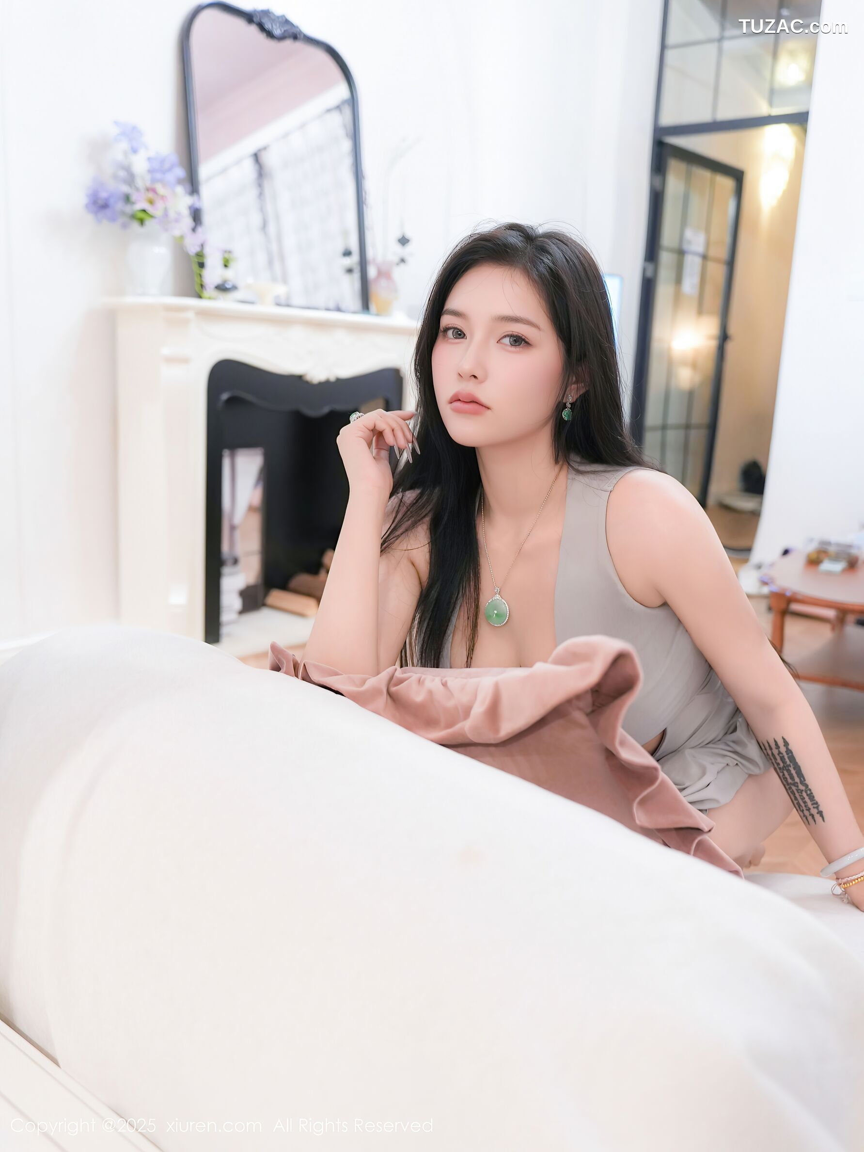 XiuRen秀人网-10568-娜比-性感灰色礼裙-2025.07.21