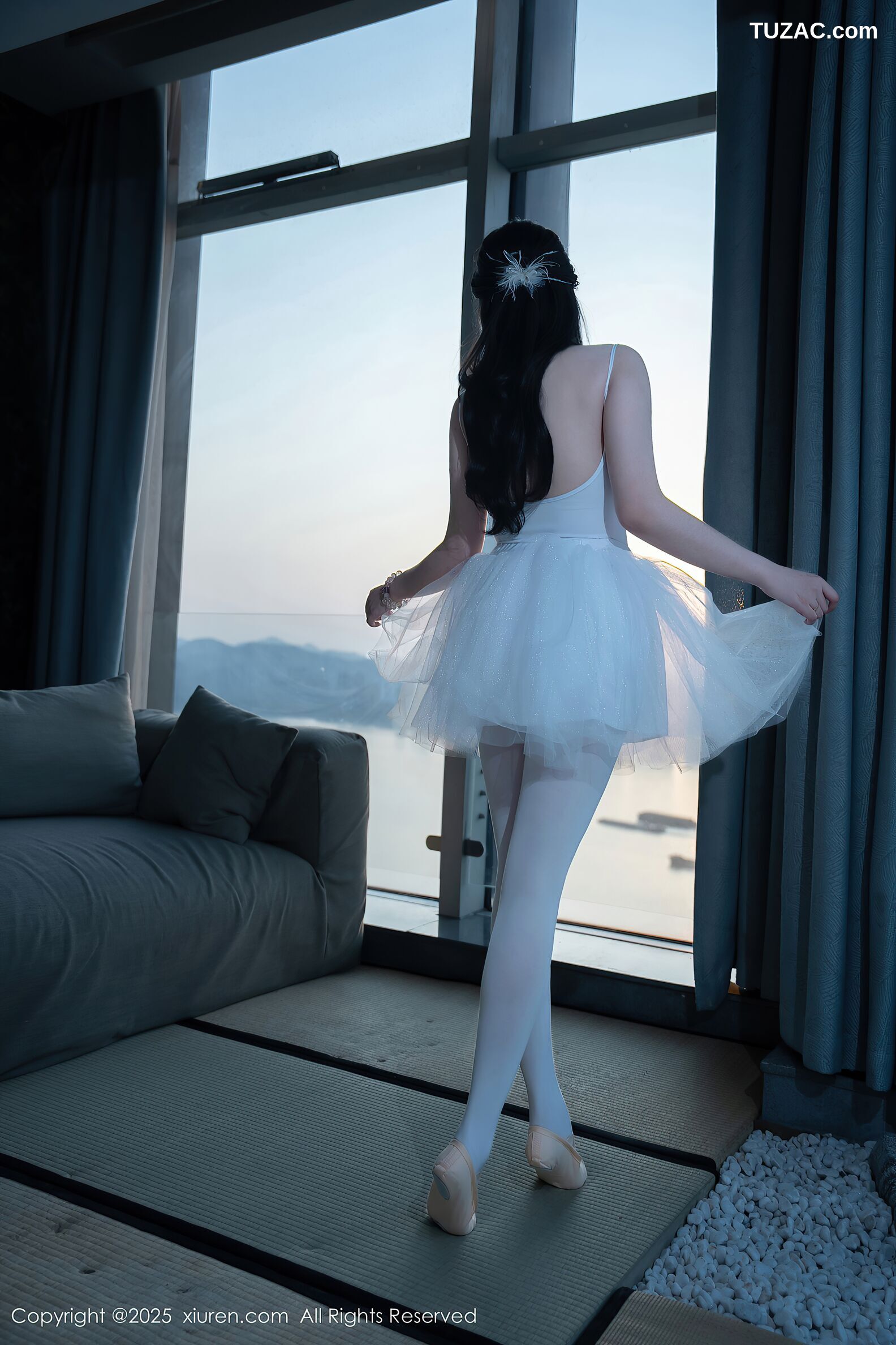 XiuRen秀人网-10575-软情-白色芭蕾服爆乳白丝-2025.07.23