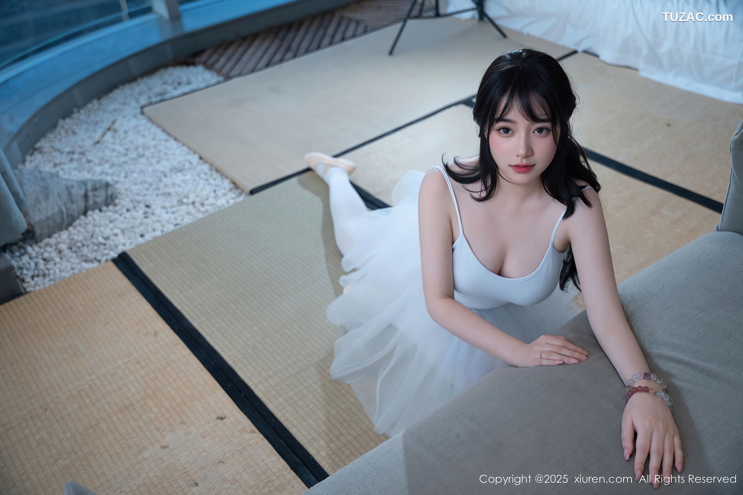 XiuRen秀人网-10575-软情-白色芭蕾服爆乳白丝-2025.07.23