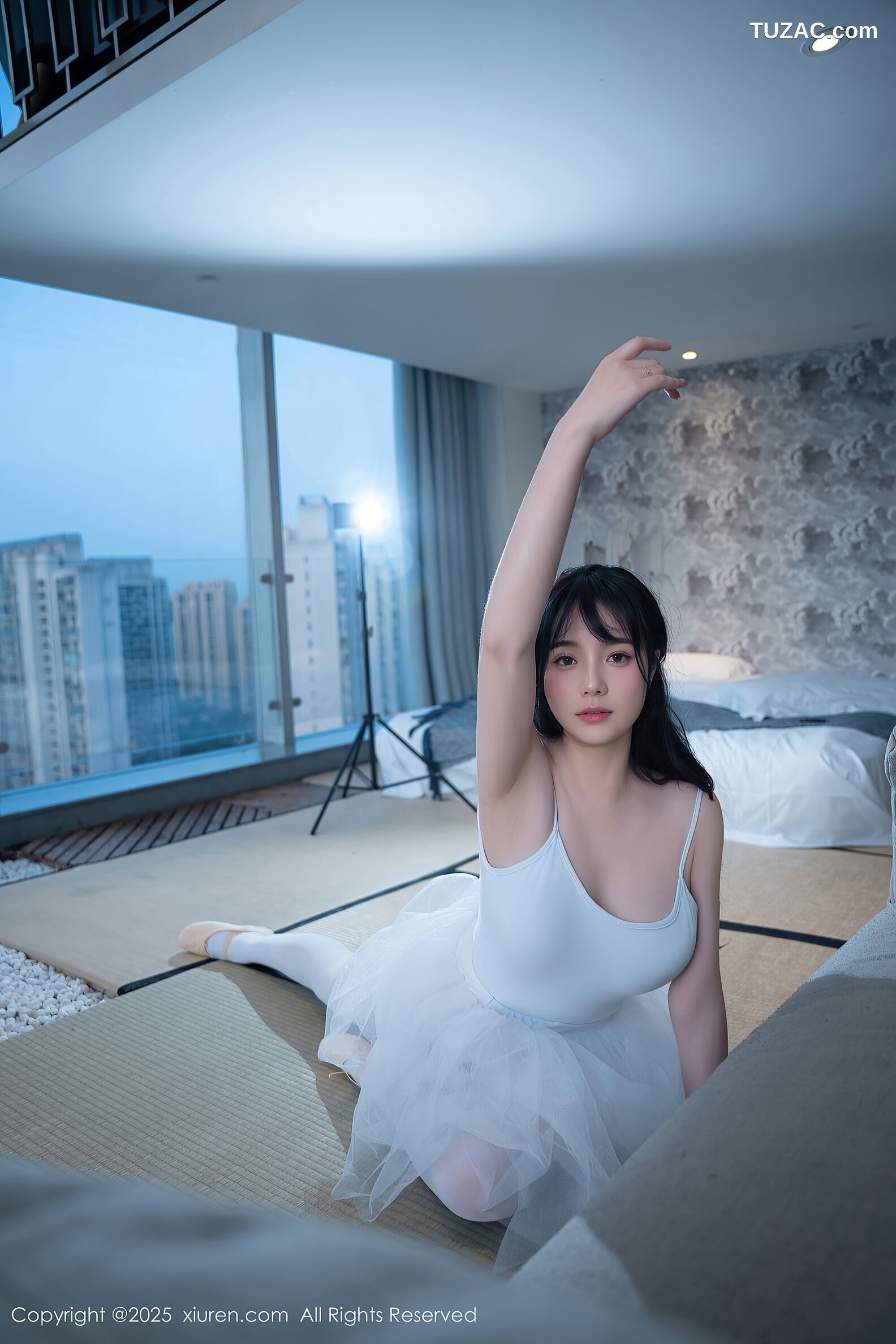 XiuRen秀人网-10575-软情-白色芭蕾服爆乳白丝-2025.07.23
