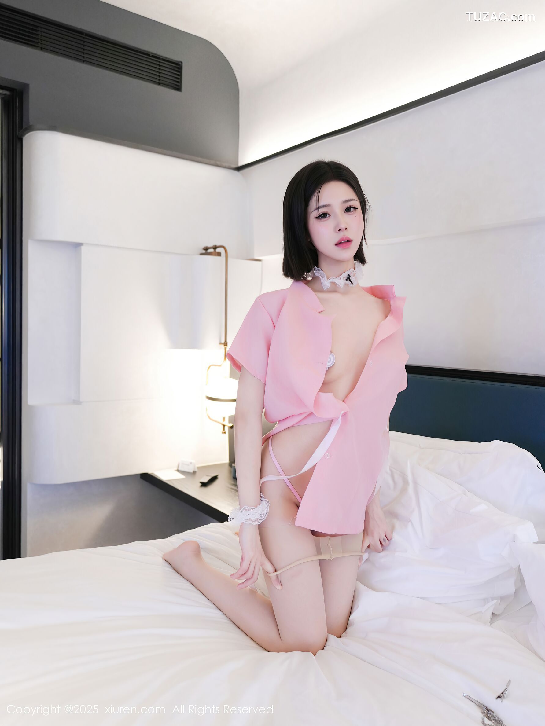 XiuRen秀人网-10581-奶芙酱-EVA-粉色情趣护士制服爆乳肉丝-2025.07.24