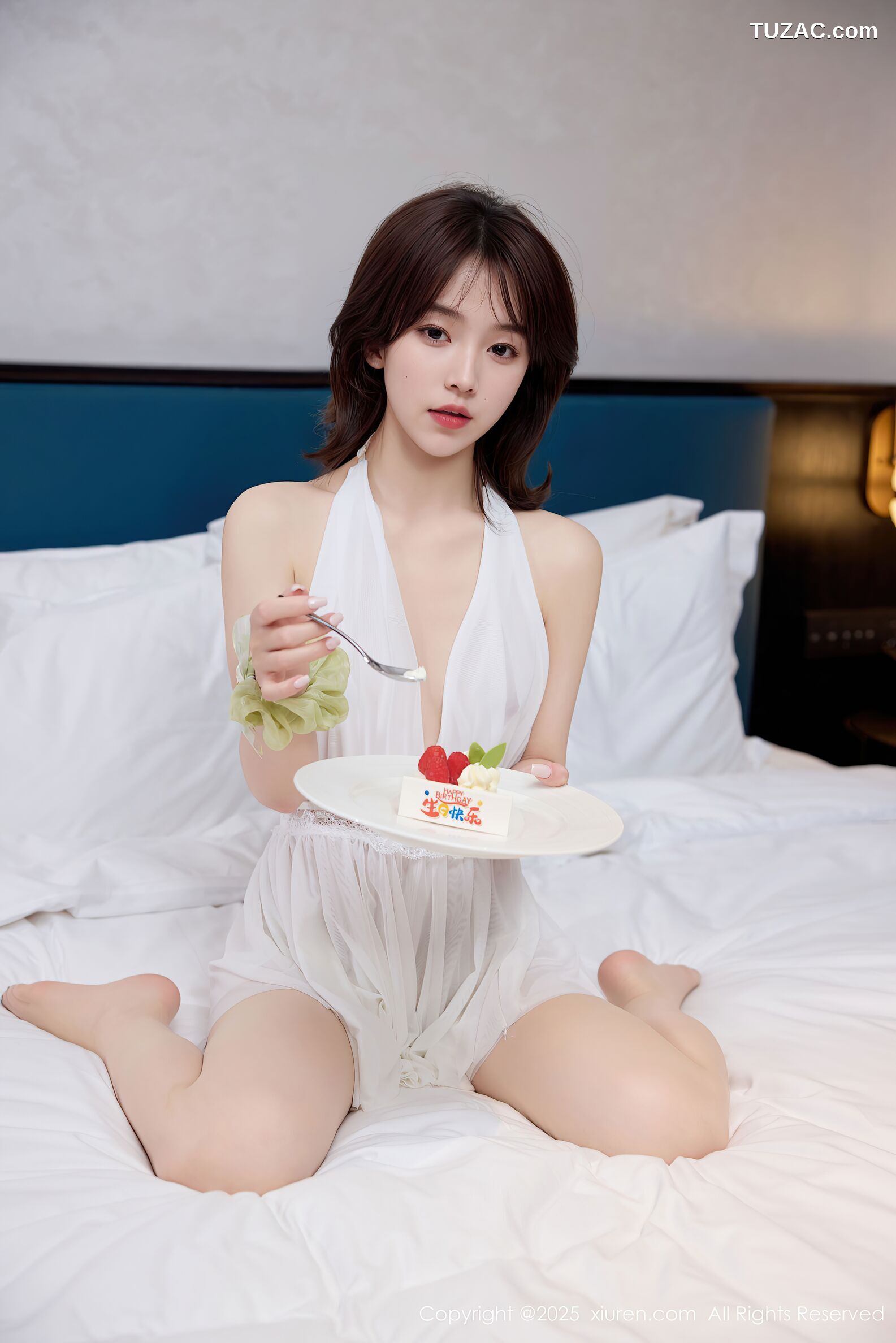 XiuRen秀人网-10584-汁汁-白色连衣短裙-2025.07.25