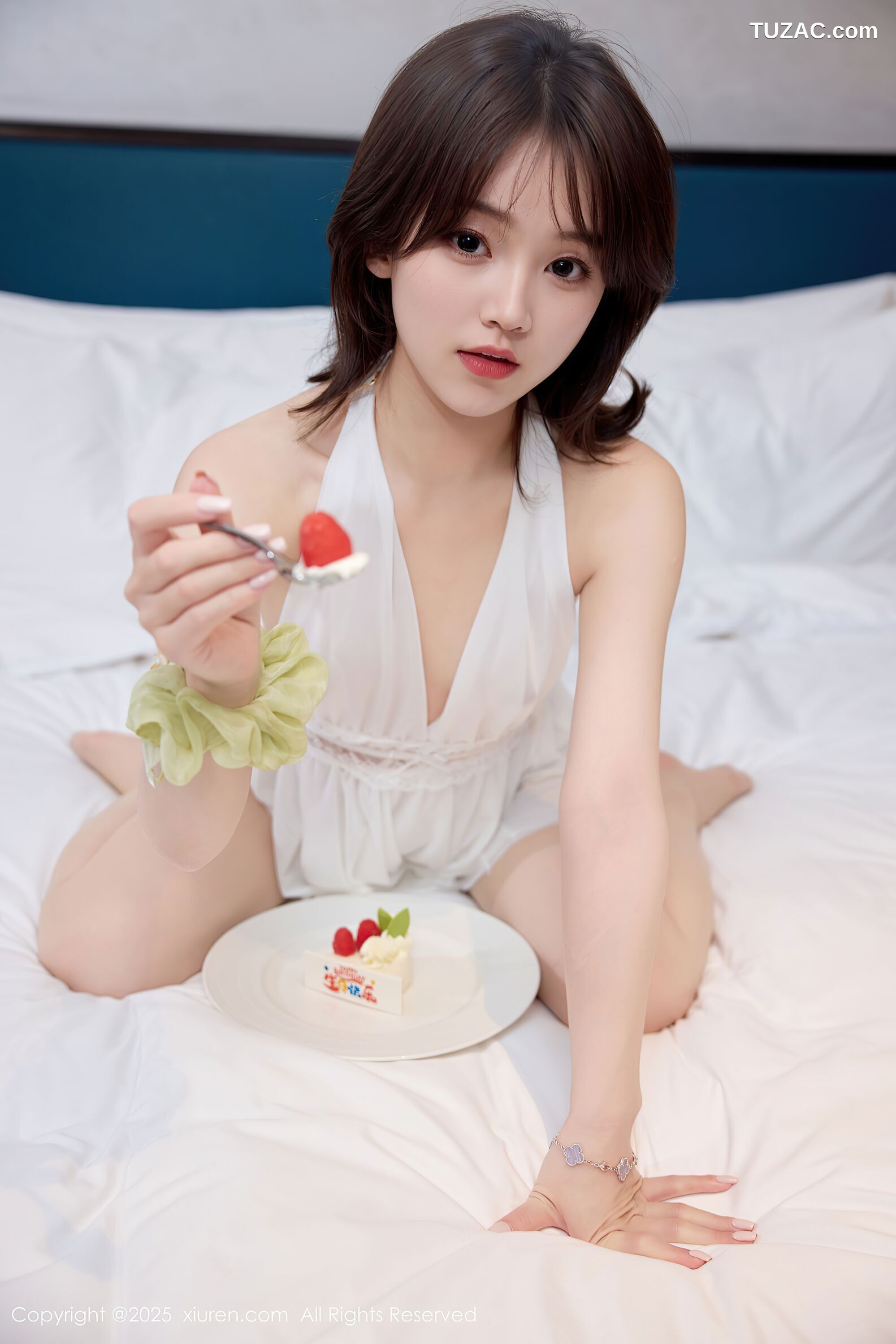 XiuRen秀人网-10584-汁汁-白色连衣短裙-2025.07.25