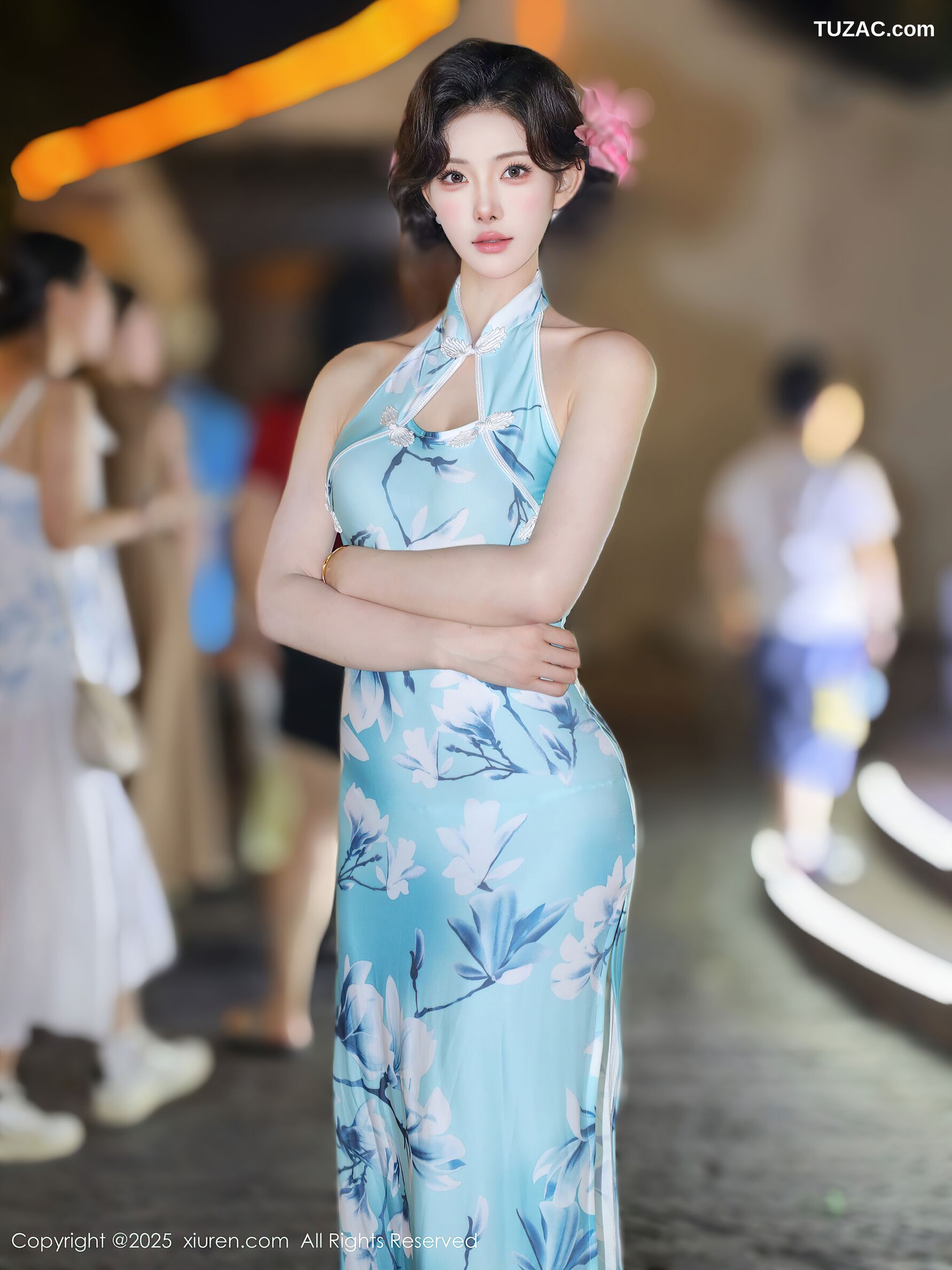XiuRen秀人网-10594-梨霜儿-青色旗袍夜色街拍肉丝-2025.07.28
