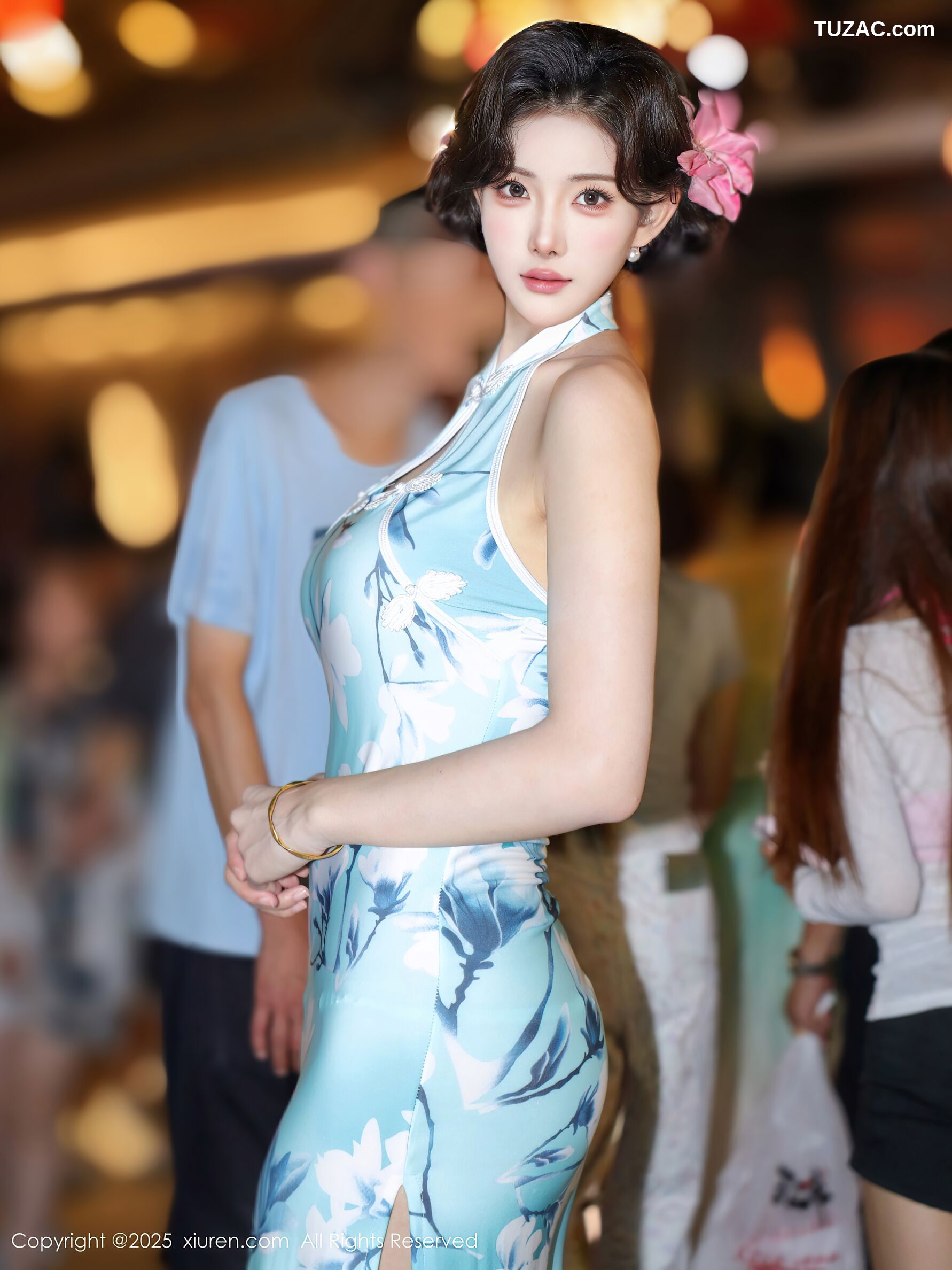 XiuRen秀人网-10594-梨霜儿-青色旗袍夜色街拍肉丝-2025.07.28