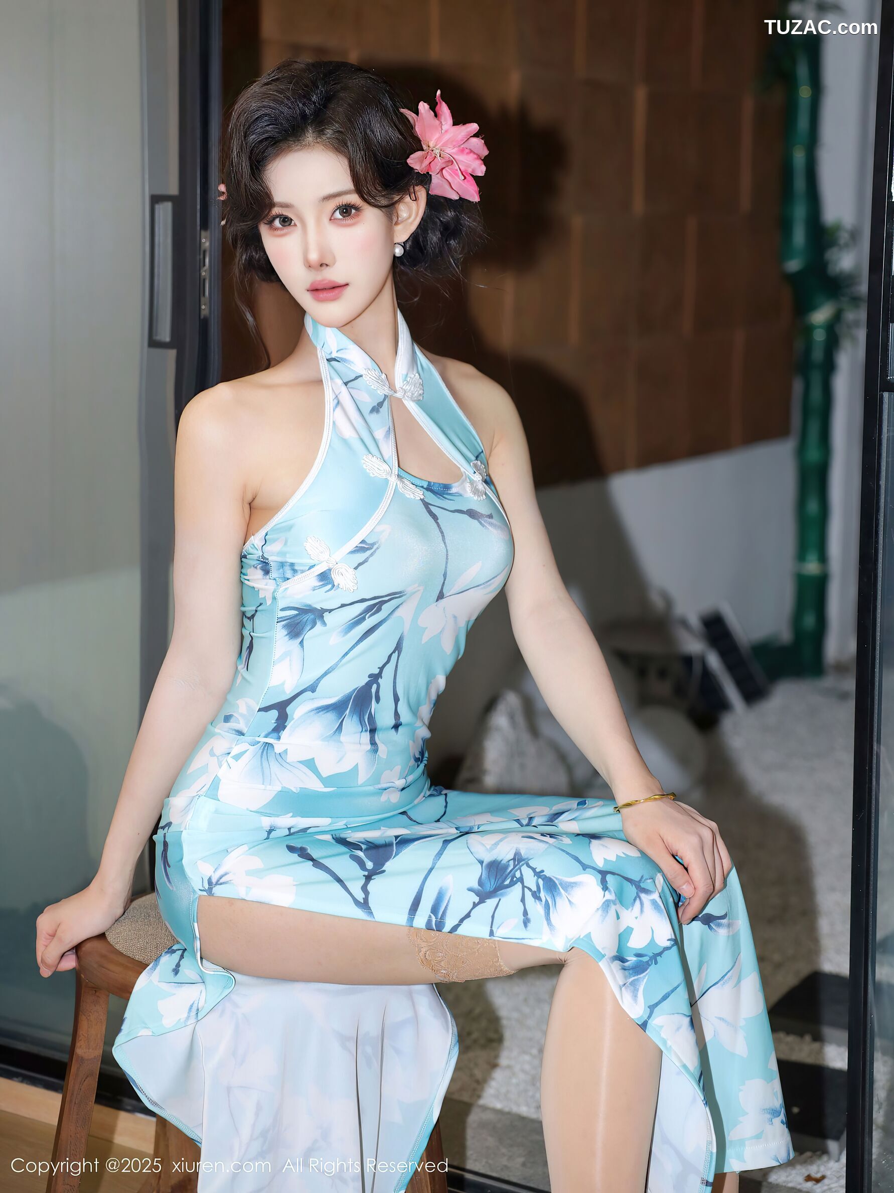 XiuRen秀人网-10594-梨霜儿-青色旗袍夜色街拍肉丝-2025.07.28