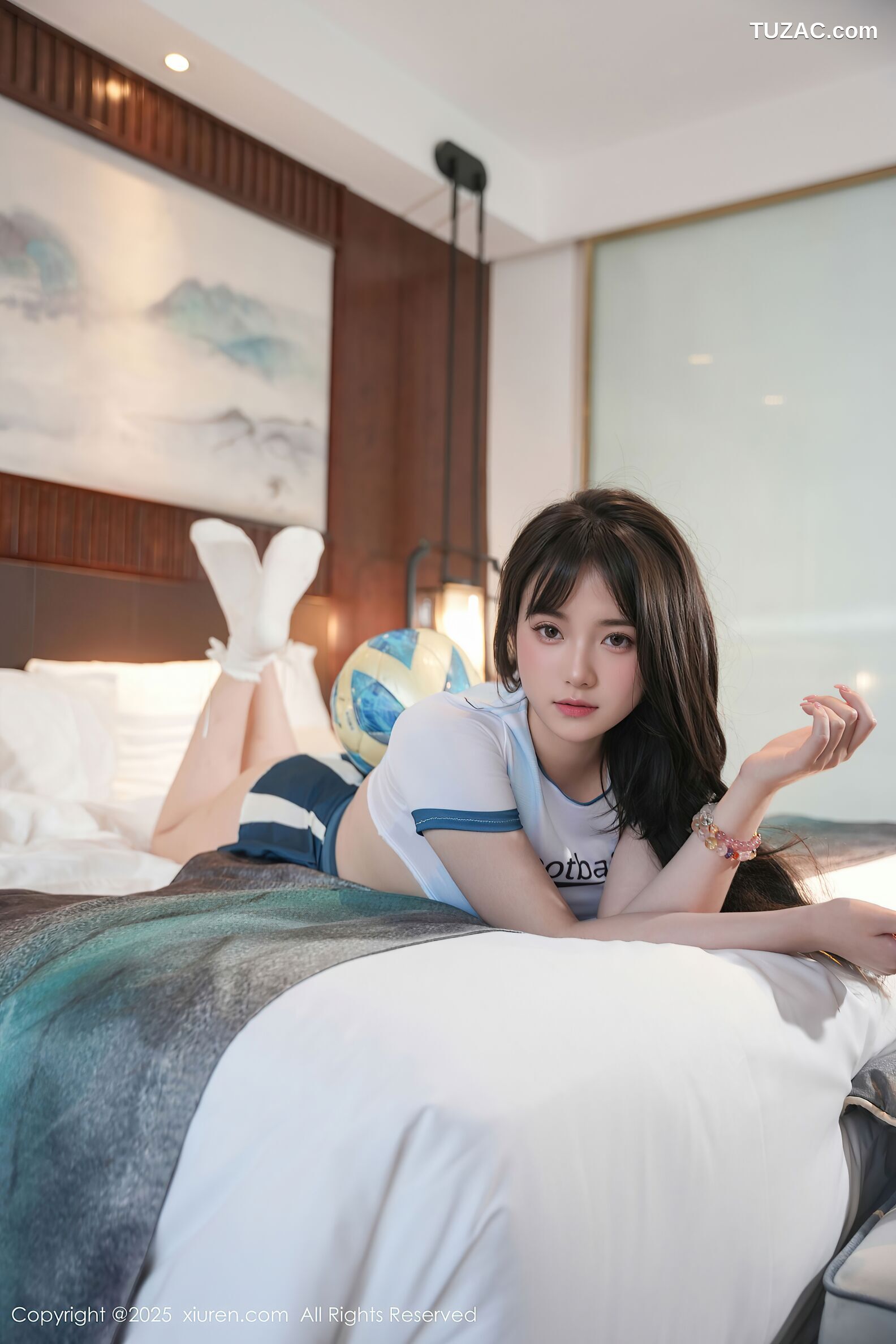 XiuRen秀人网-10606-软情-短T短裙足球宝贝-2025.07.31