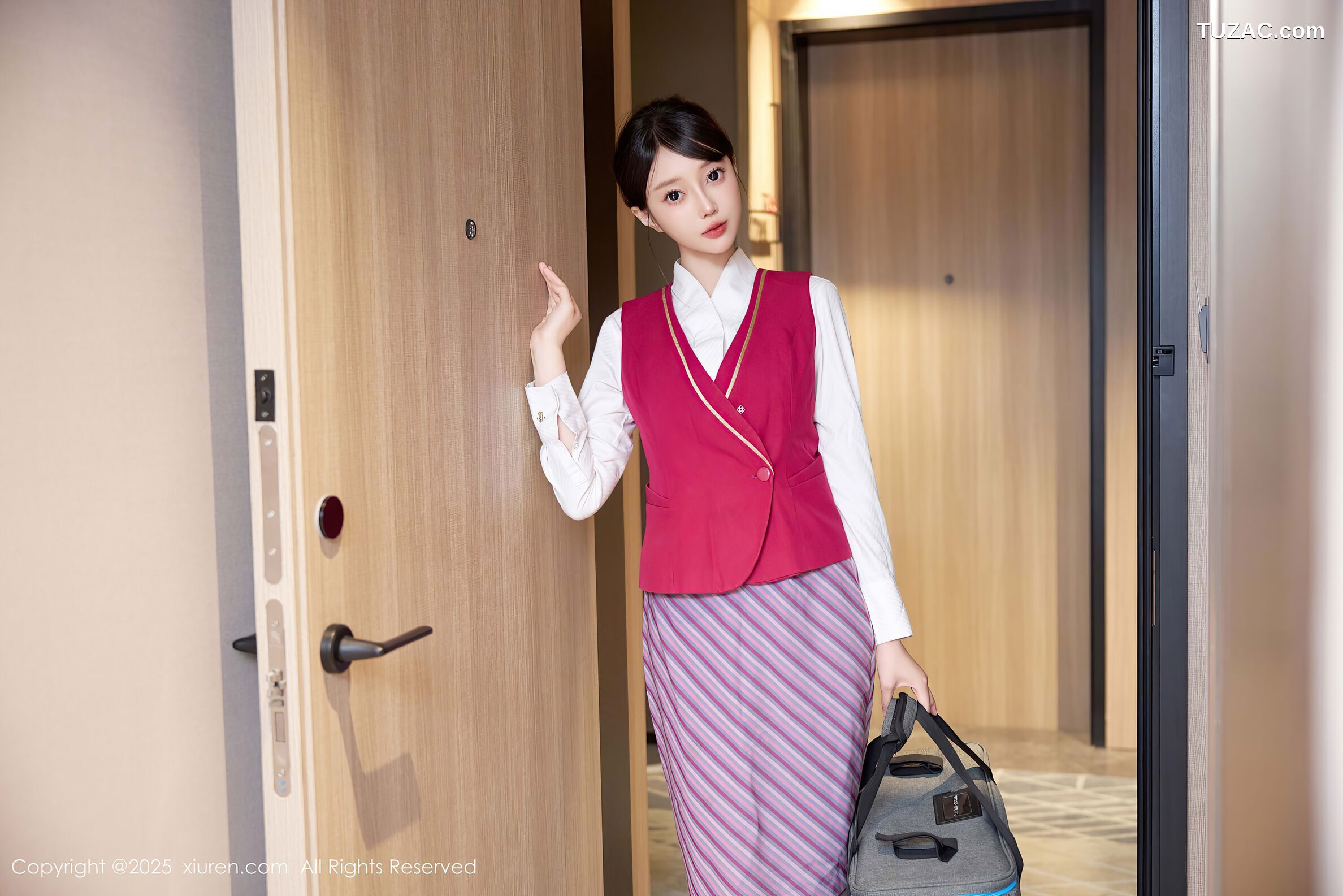 XiuRen秀人网-10620-玥儿玥er-空姐制服黑丝诱惑-2025.08.04