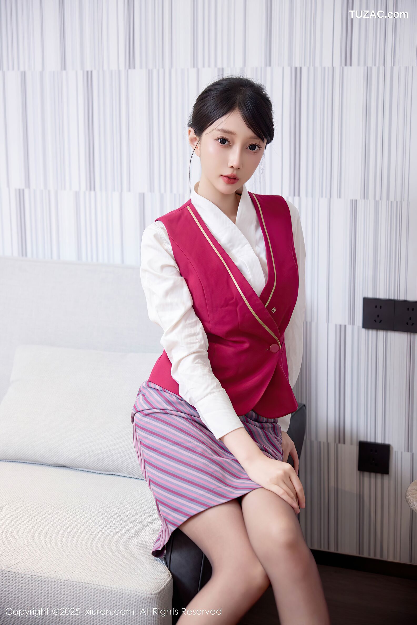 XiuRen秀人网-10620-玥儿玥er-空姐制服黑丝诱惑-2025.08.04