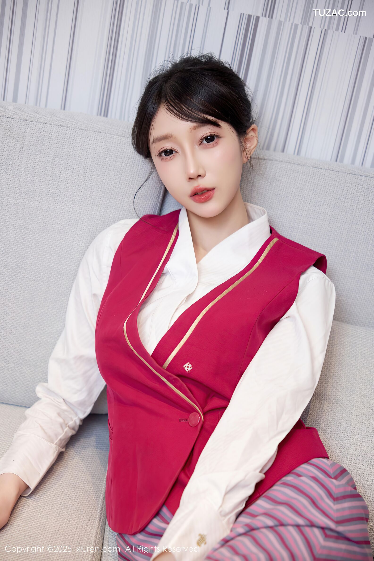 XiuRen秀人网-10620-玥儿玥er-空姐制服黑丝诱惑-2025.08.04