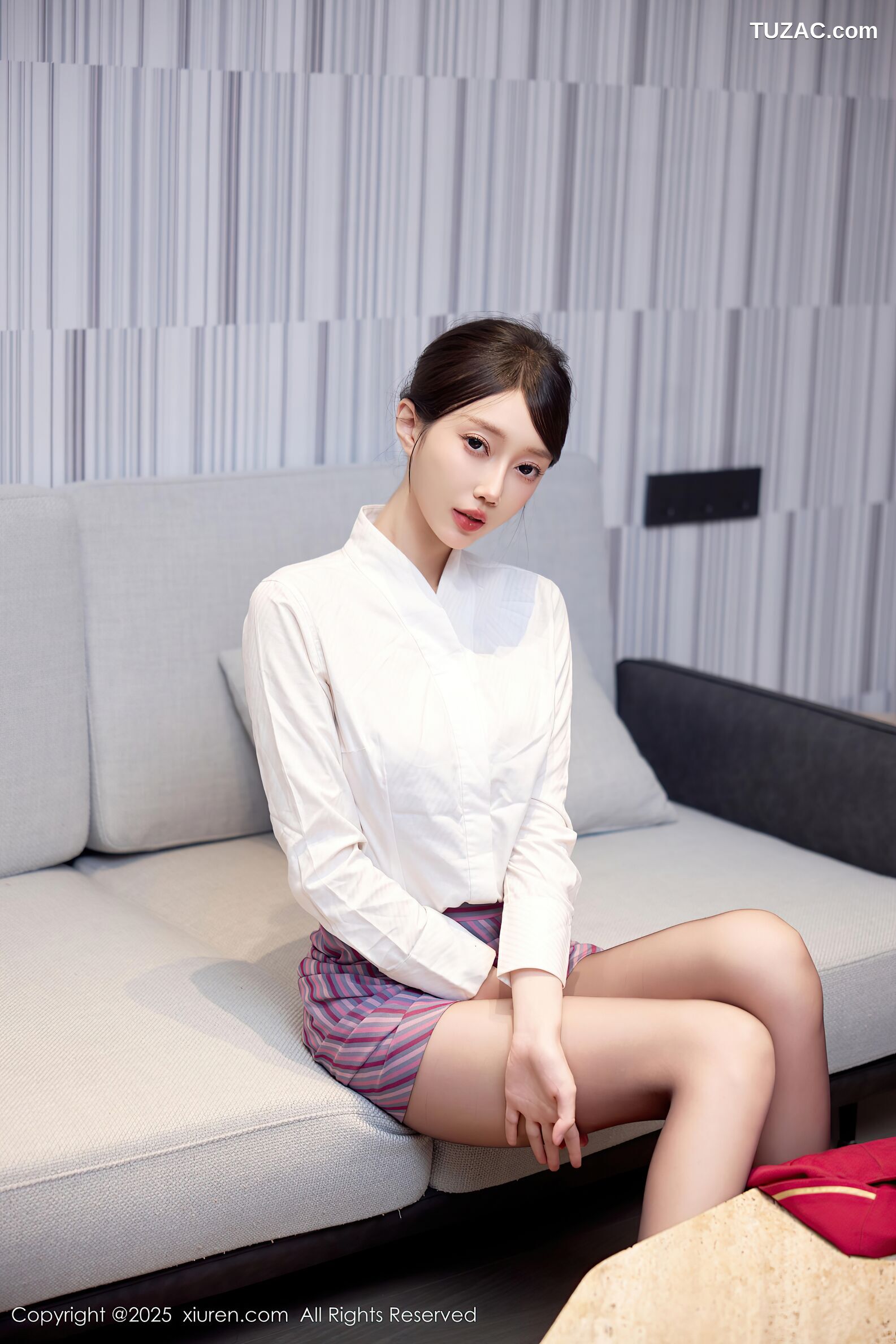 XiuRen秀人网-10620-玥儿玥er-空姐制服黑丝诱惑-2025.08.04