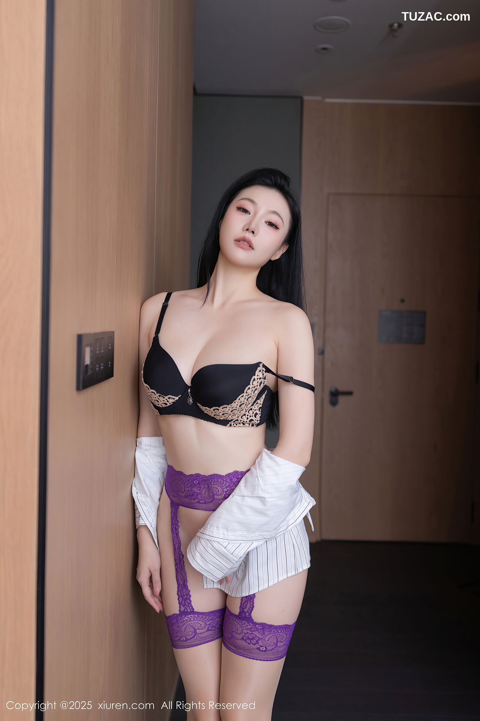 XiuRen秀人网-10623-安然anran-OL白色条纹衬衫黑短裙紫色吊袜带黑丝-2025.08.05