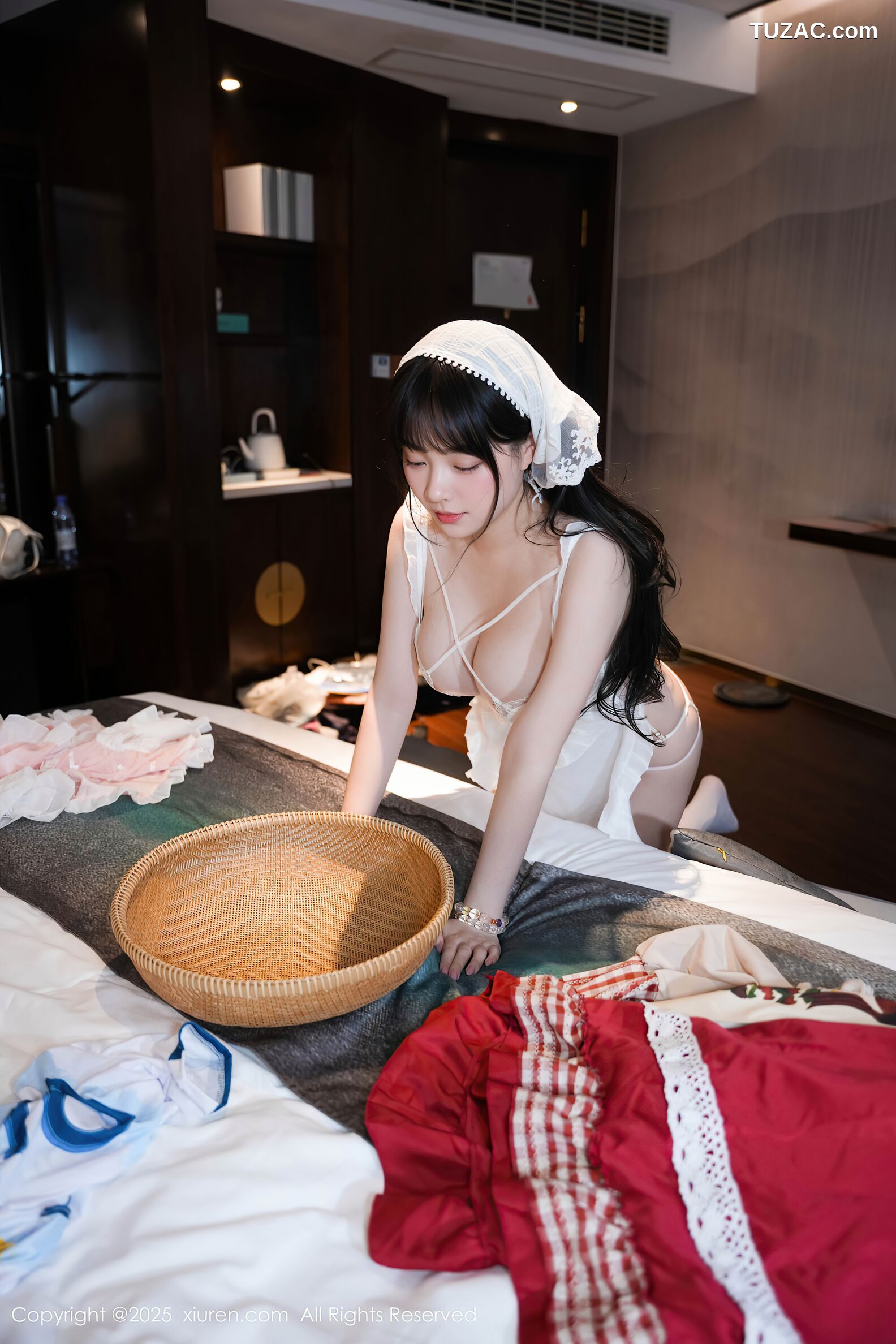 XiuRen秀人网-10631-软情-白纱情趣女仆装-2025.08.08
