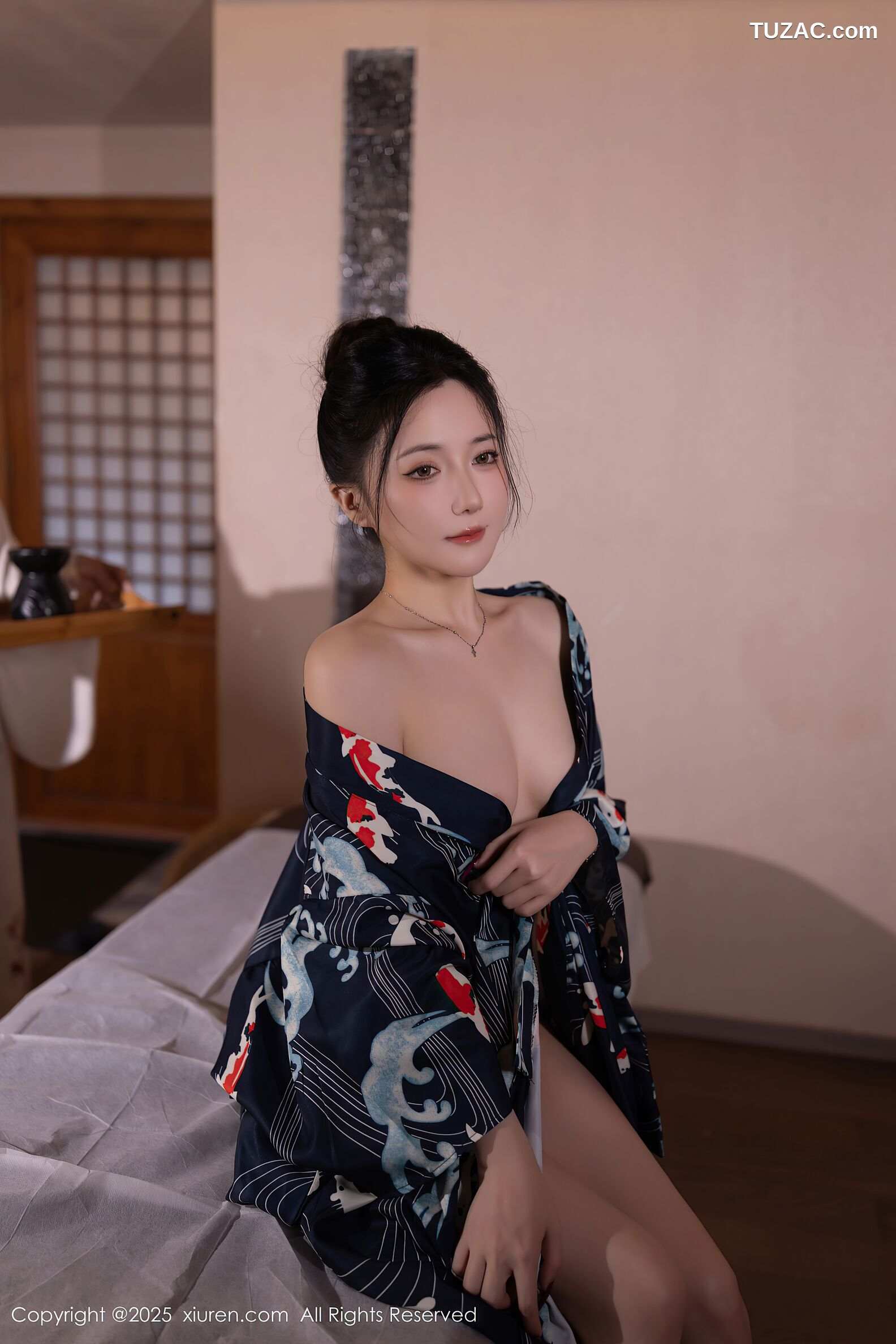 XiuRen秀人网-10635-鱼子酱Fish-气质千金小姐灰衬衫黑短裙黑丝和服按摩-2025.08.08