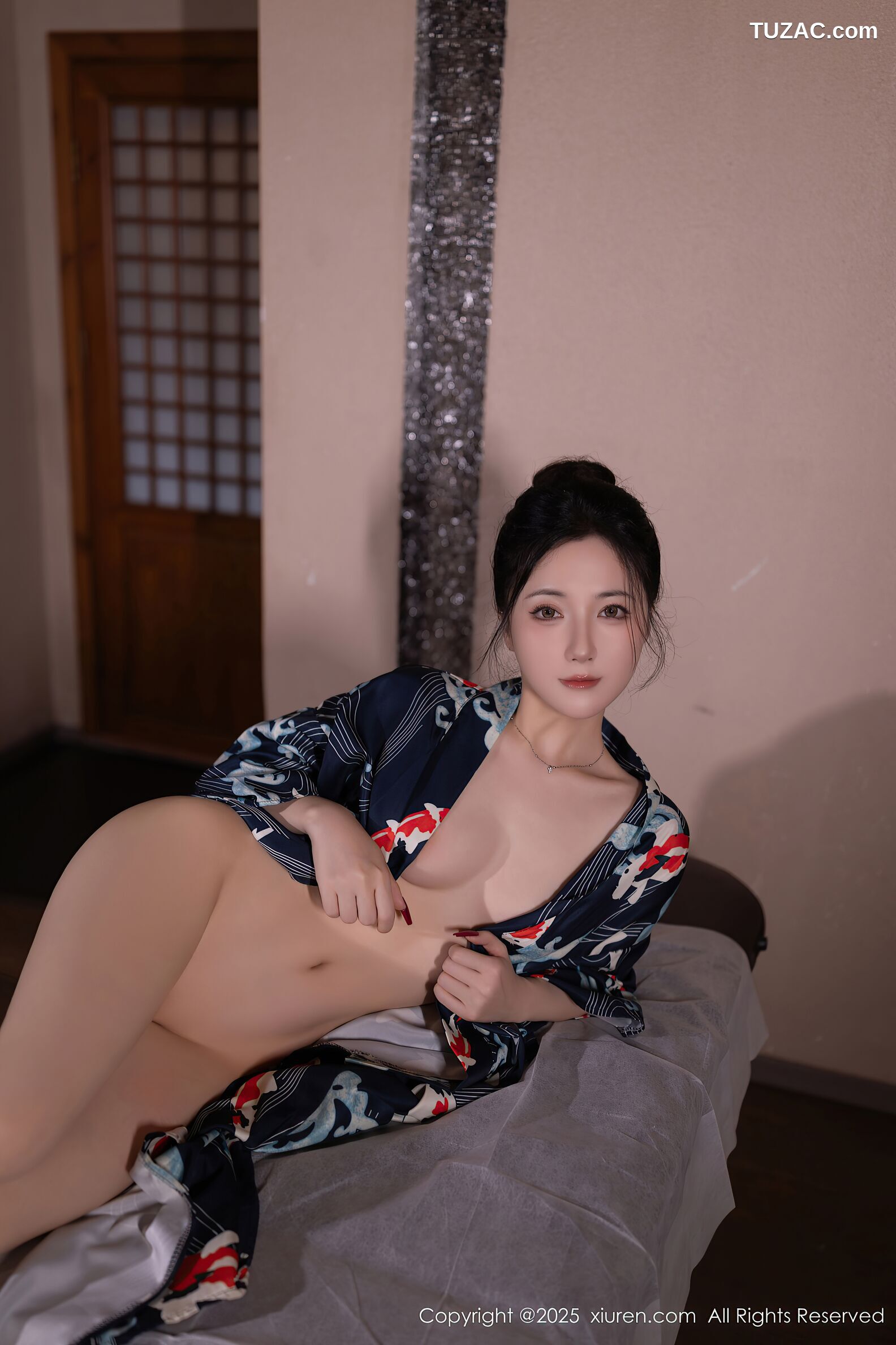XiuRen秀人网-10635-鱼子酱Fish-气质千金小姐灰衬衫黑短裙黑丝和服按摩-2025.08.08