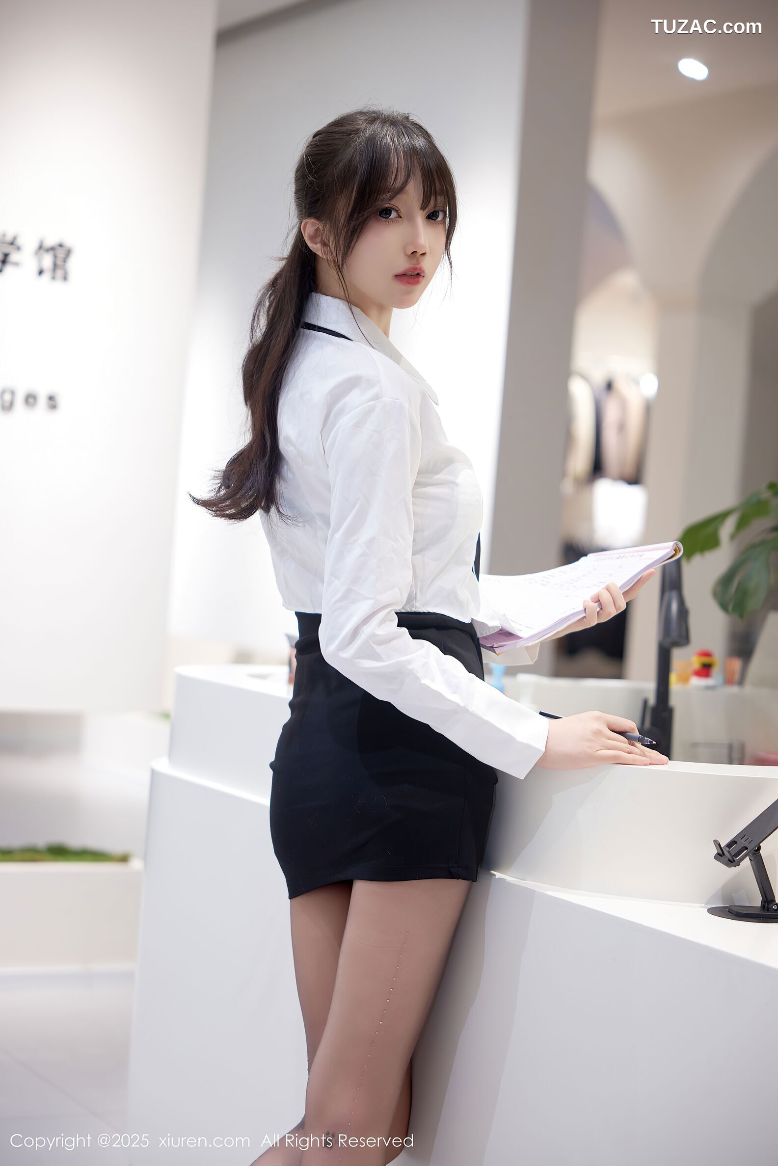 XiuRen秀人网-10636-玥儿玥er-OL白衬衫黑短裙黑丝-2025.08.11