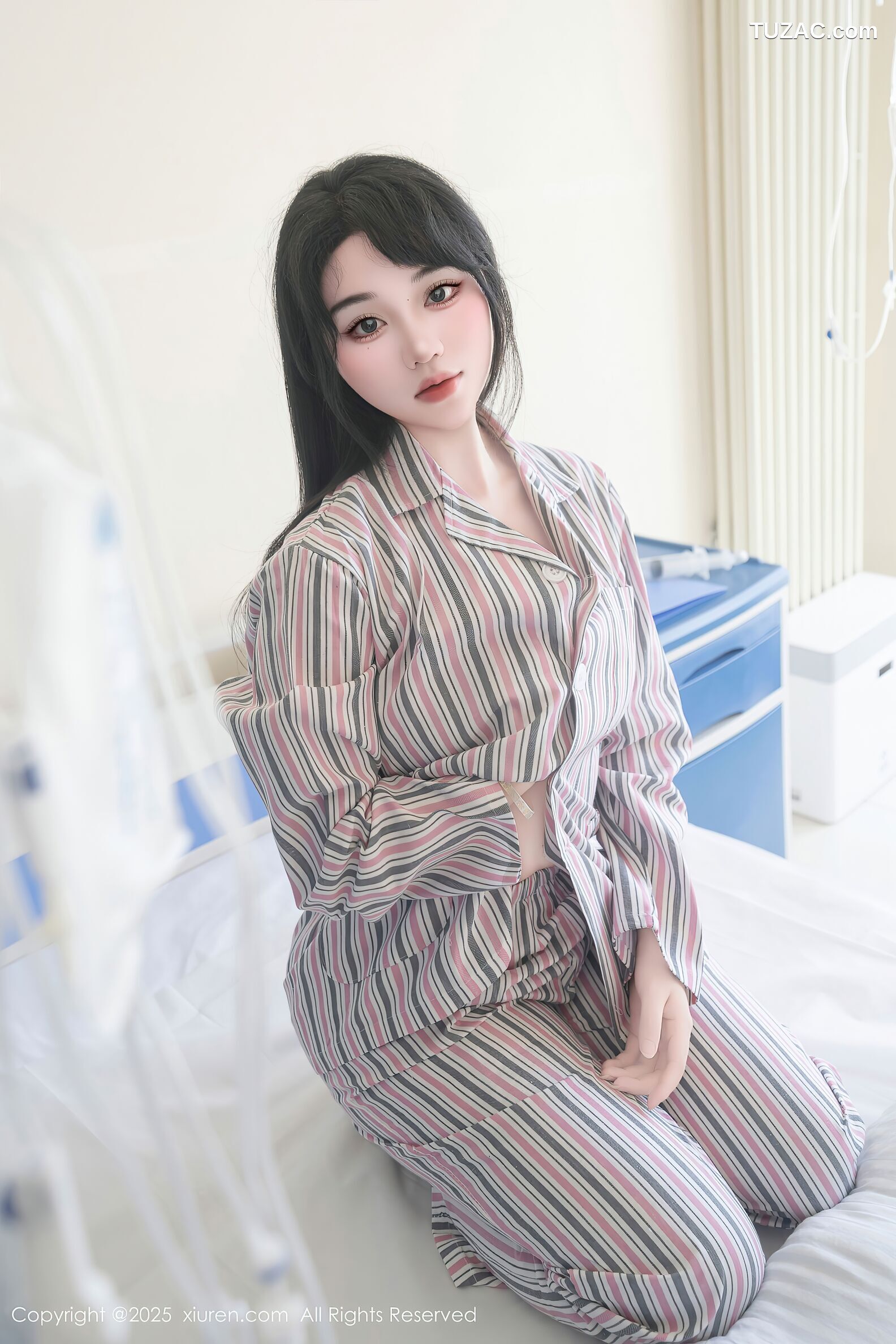 XiuRen秀人网-10648-汐汐爱吃草莓-安定医院里的小躁动-病号服豹纹内衣-2025.08.14