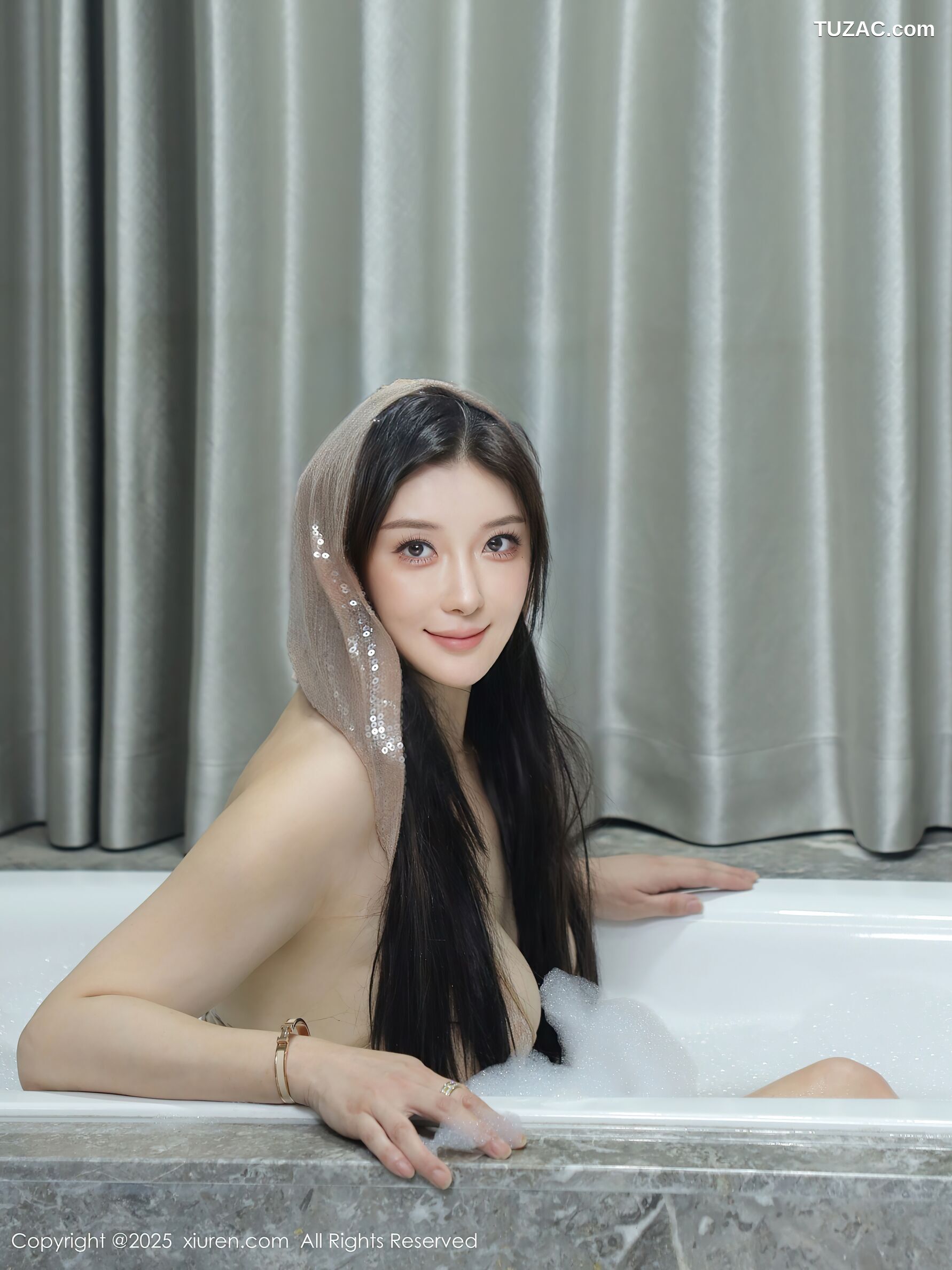 XiuRen秀人网-10649-苏一诺-西域风肉色闪亮比基尼裙-2025.08.14