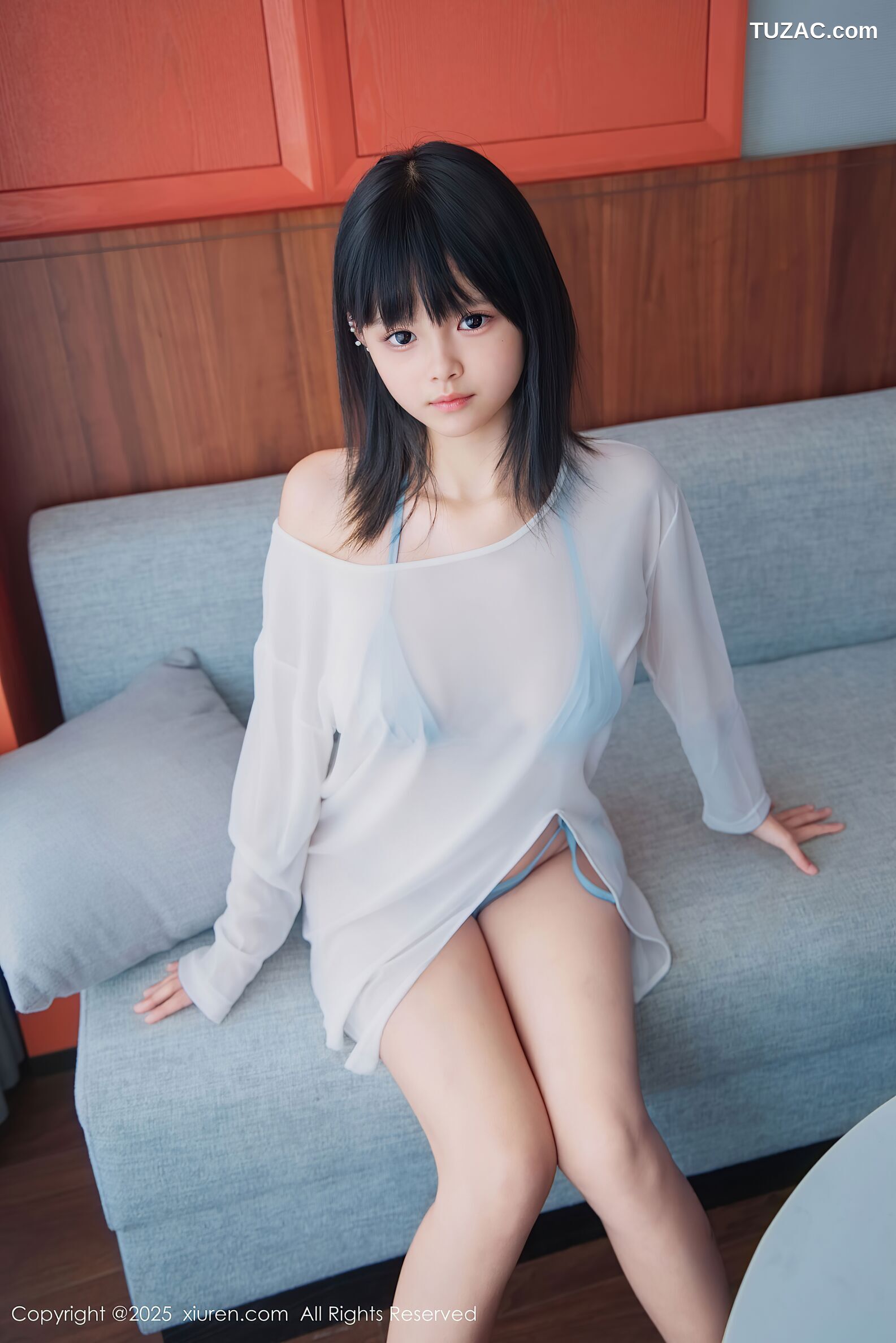 XiuRen秀人网-10651-小泠-首套写真宽松轻透白T恤蓝色比基尼浴缸-2025.08.15