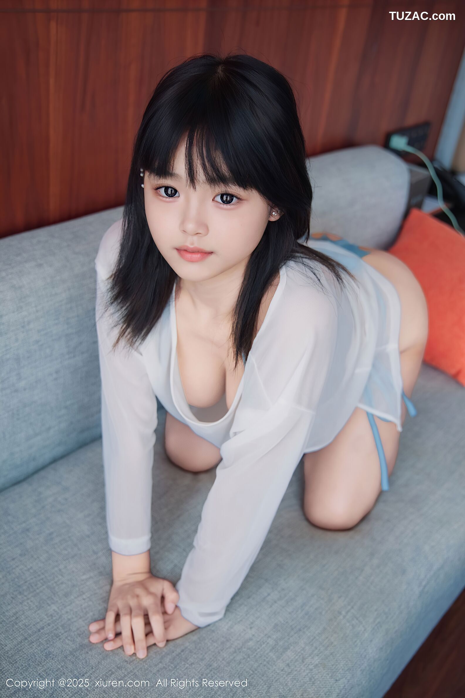 XiuRen秀人网-10651-小泠-首套写真宽松轻透白T恤蓝色比基尼浴缸-2025.08.15