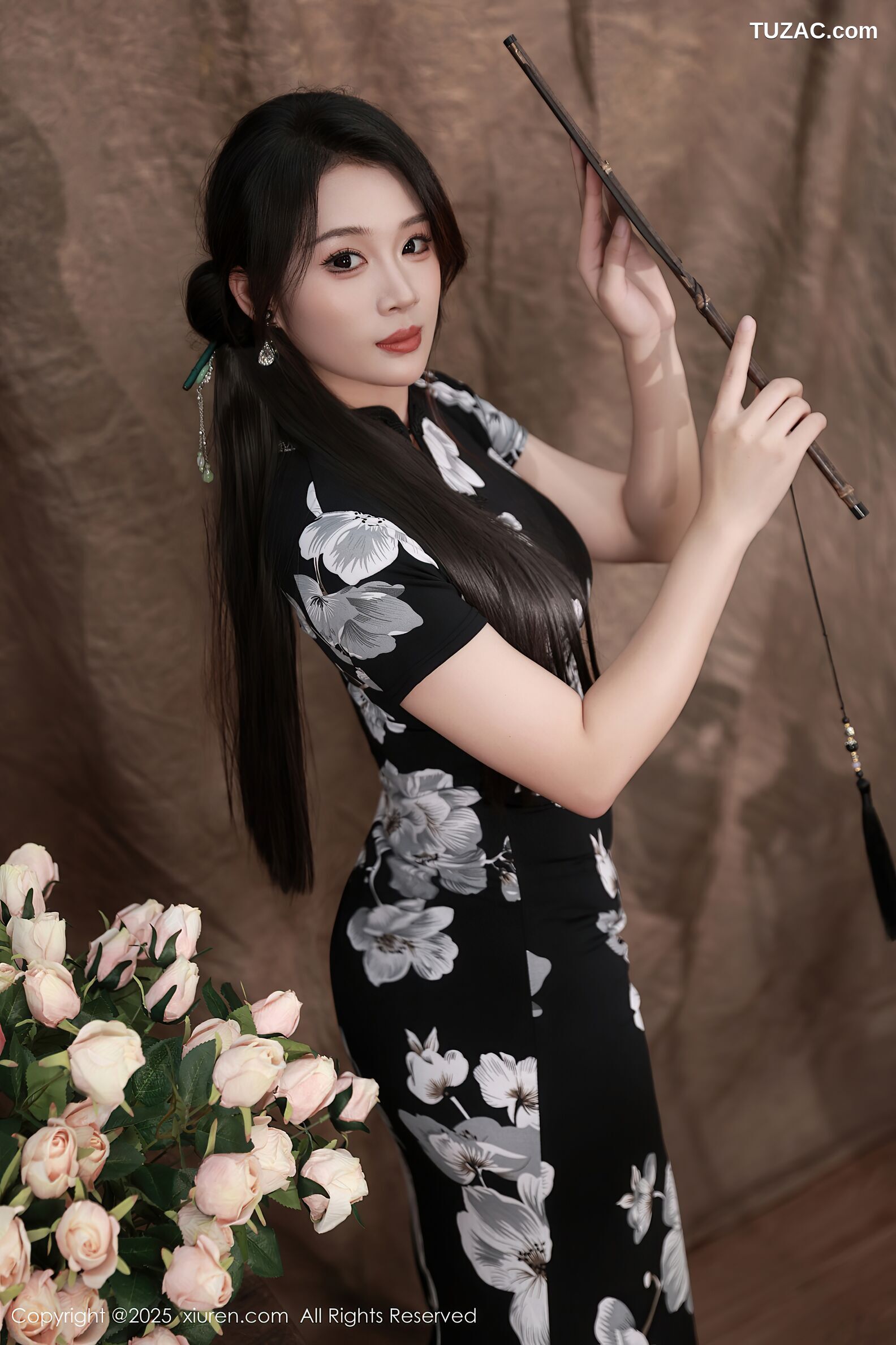 XiuRen秀人网-10655-南乔-黑色白印花旗袍紫色情趣内衣-2025.08.15
