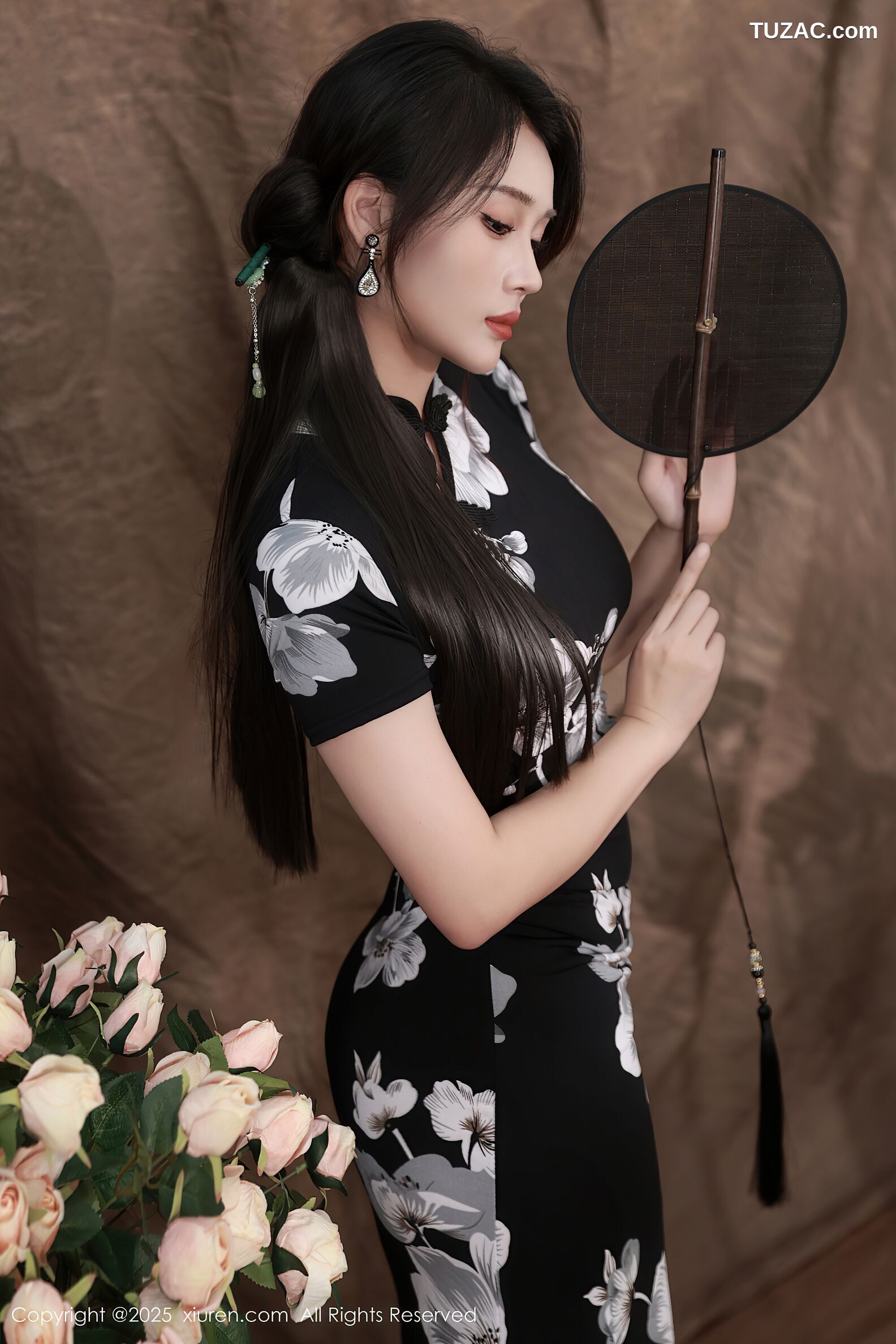 XiuRen秀人网-10655-南乔-黑色白印花旗袍紫色情趣内衣-2025.08.15