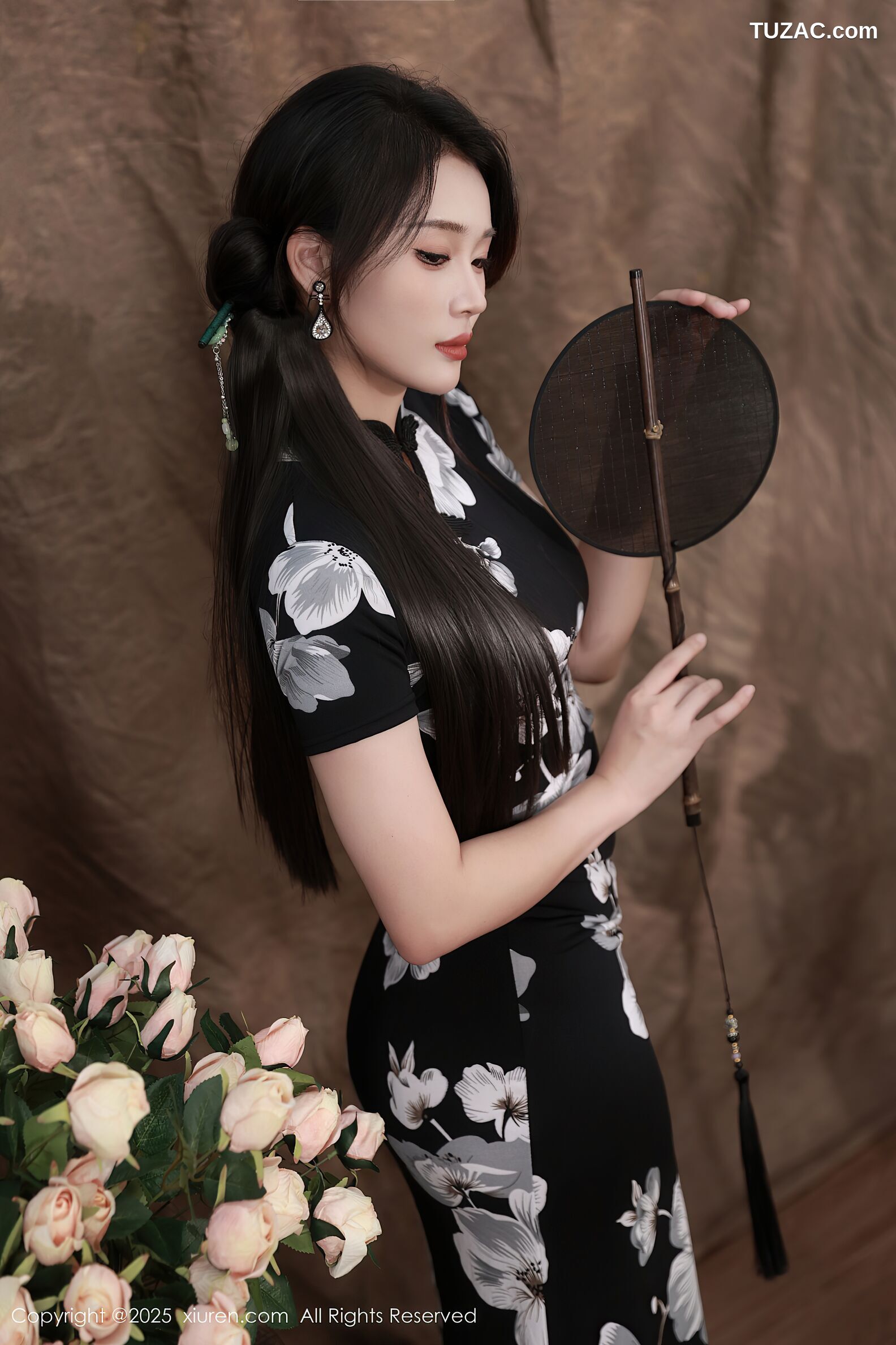 XiuRen秀人网-10655-南乔-黑色白印花旗袍紫色情趣内衣-2025.08.15