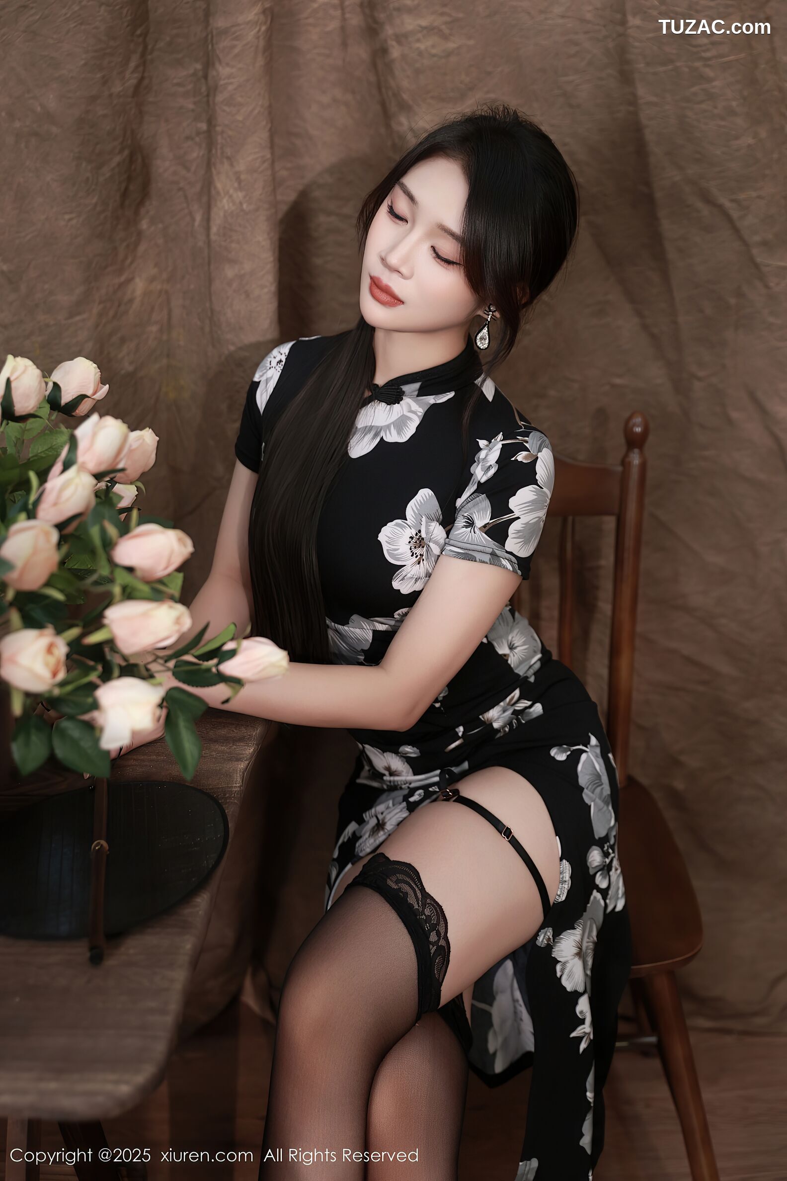 XiuRen秀人网-10655-南乔-黑色白印花旗袍紫色情趣内衣-2025.08.15