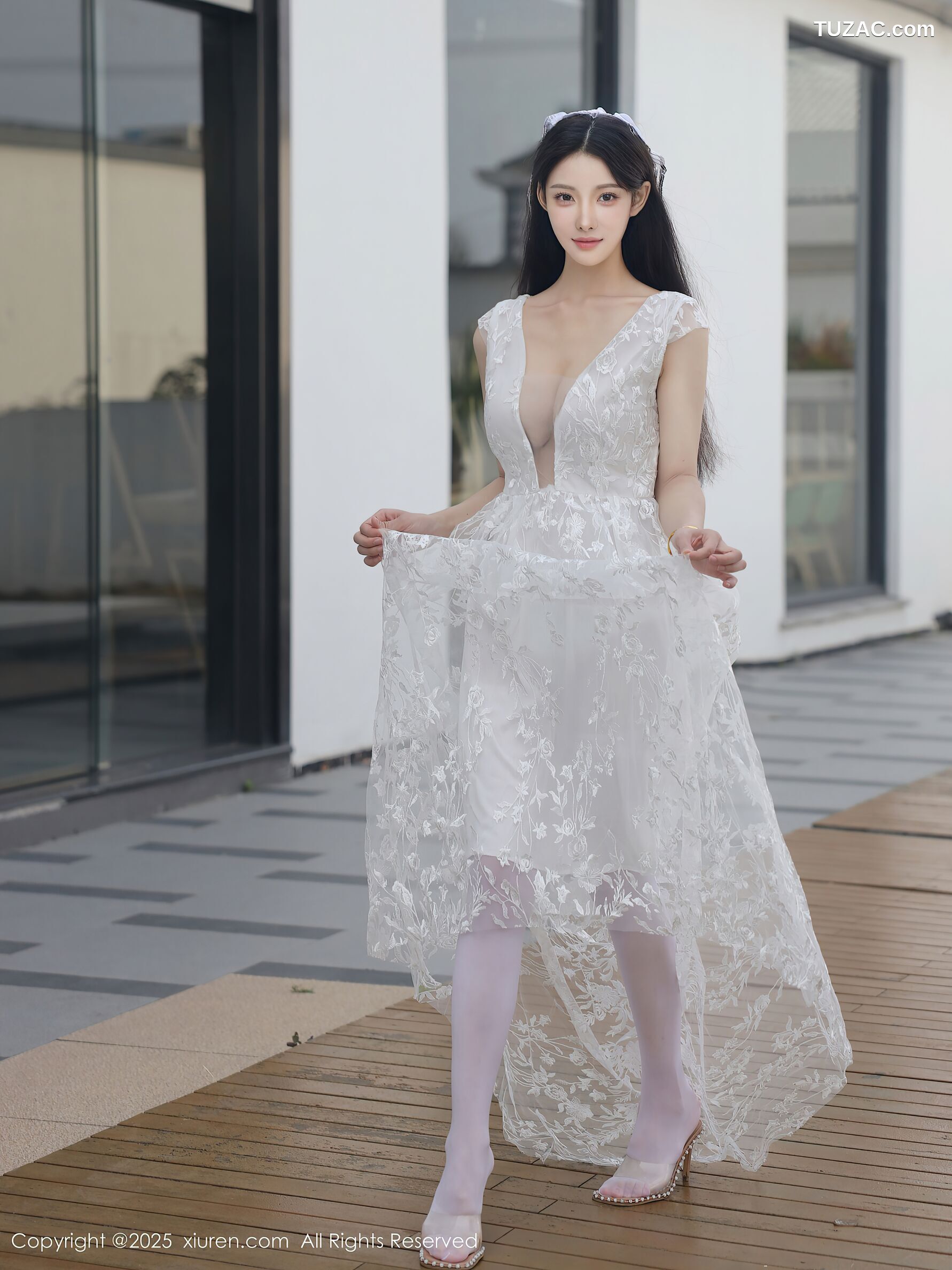 XiuRen秀人网-10661-梨霜儿-白色婚纱诱人白色丝袜-2025.08.18