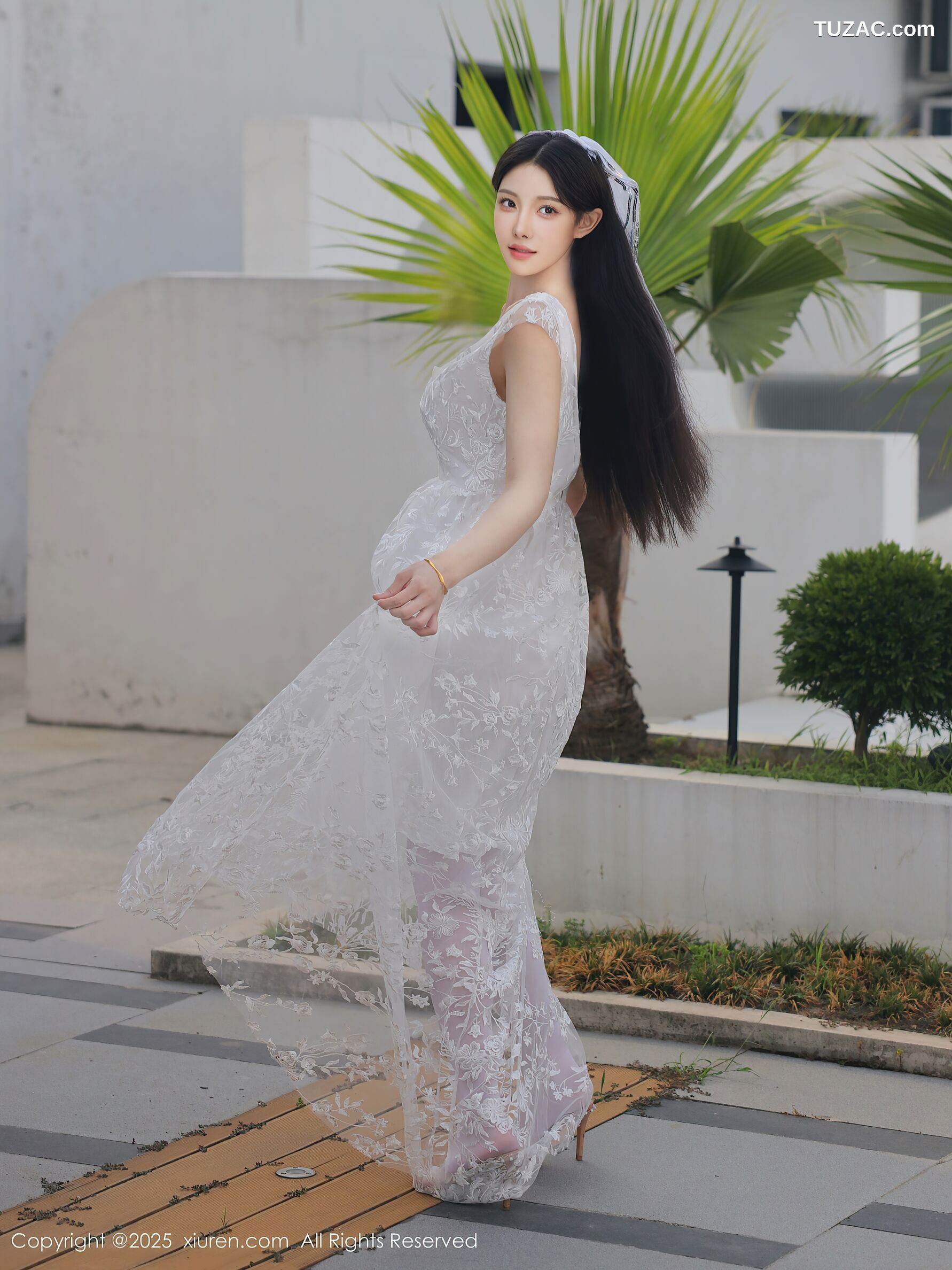 XiuRen秀人网-10661-梨霜儿-白色婚纱诱人白色丝袜-2025.08.18