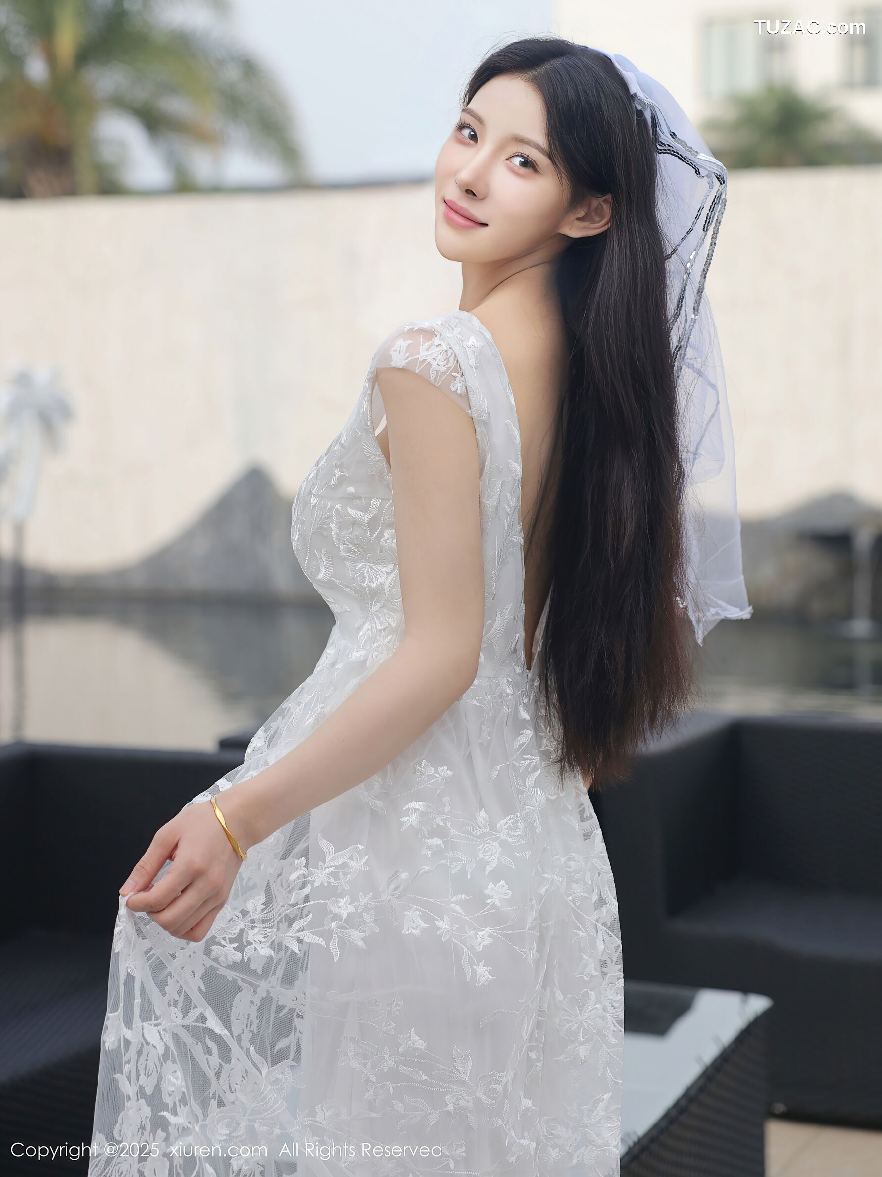 XiuRen秀人网-10661-梨霜儿-白色婚纱诱人白色丝袜-2025.08.18