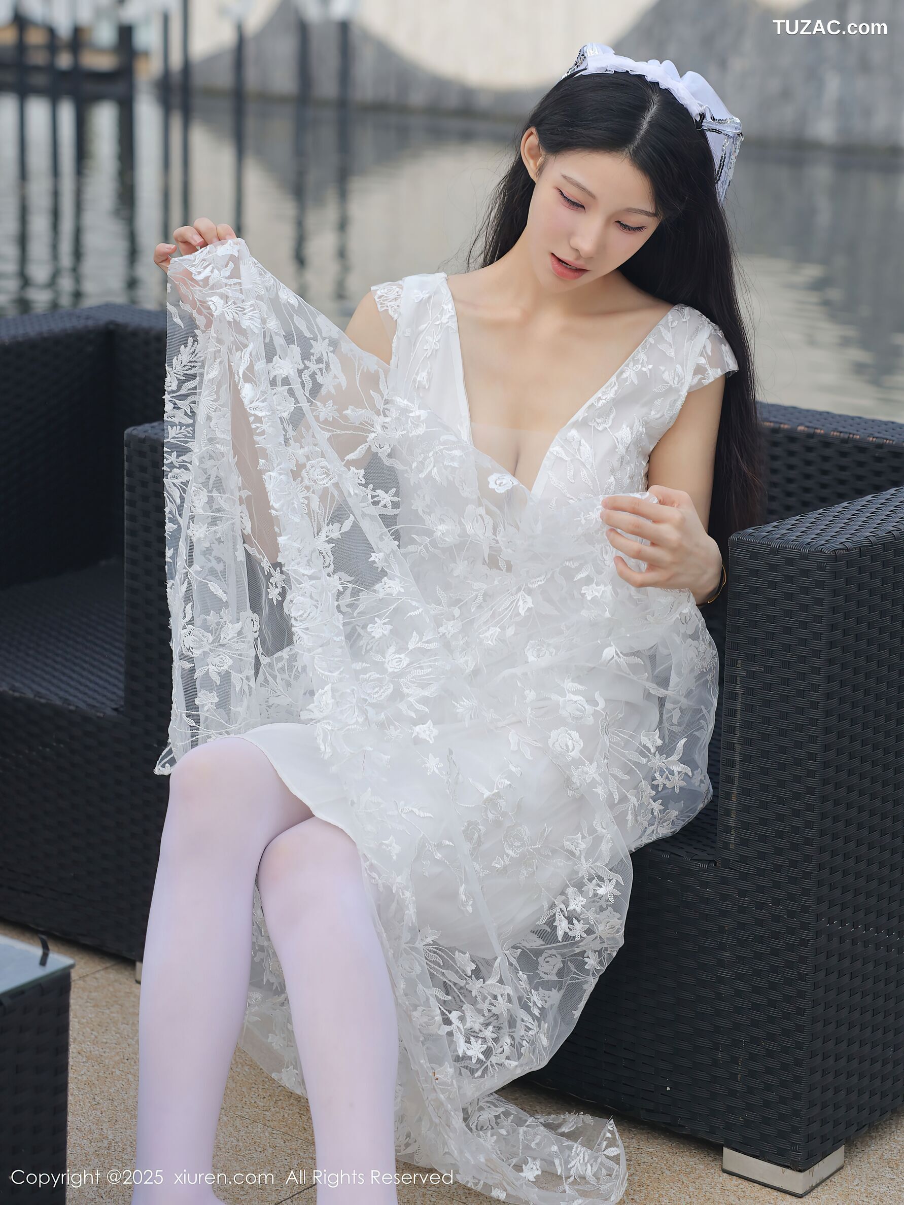 XiuRen秀人网-10661-梨霜儿-白色婚纱诱人白色丝袜-2025.08.18