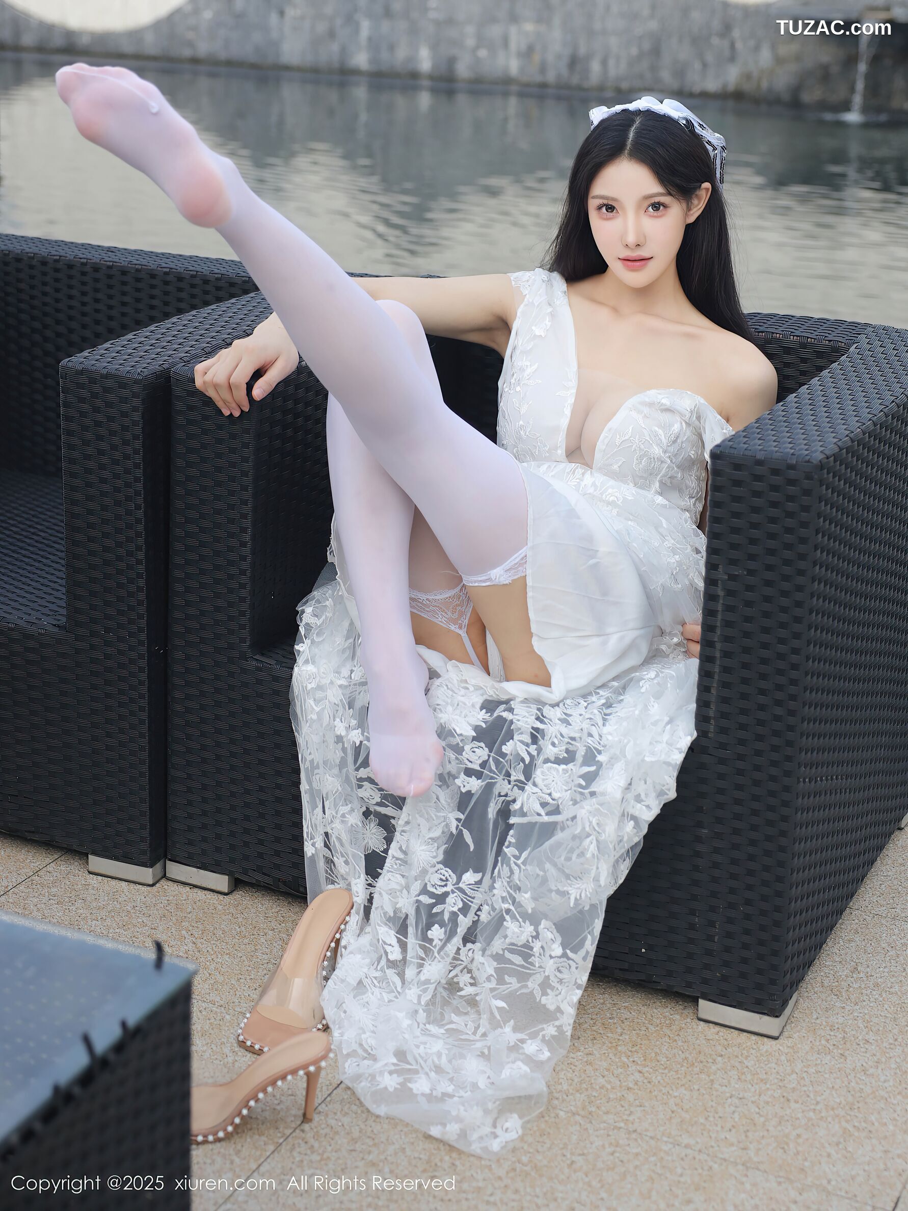 XiuRen秀人网-10661-梨霜儿-白色婚纱诱人白色丝袜-2025.08.18