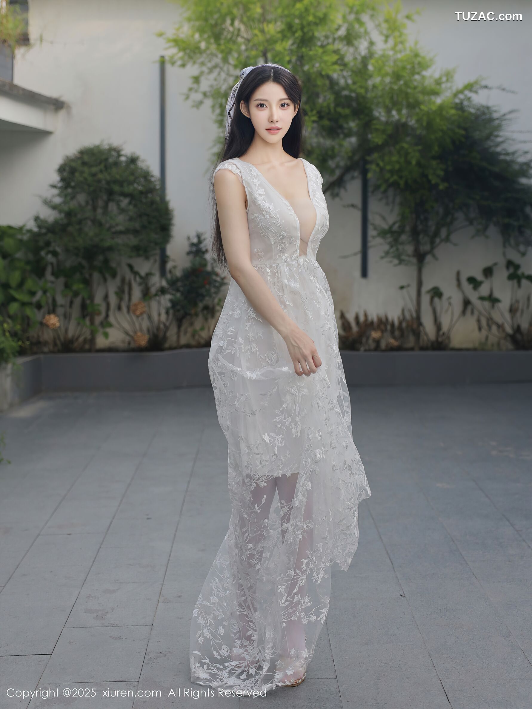 XiuRen秀人网-10661-梨霜儿-白色婚纱诱人白色丝袜-2025.08.18