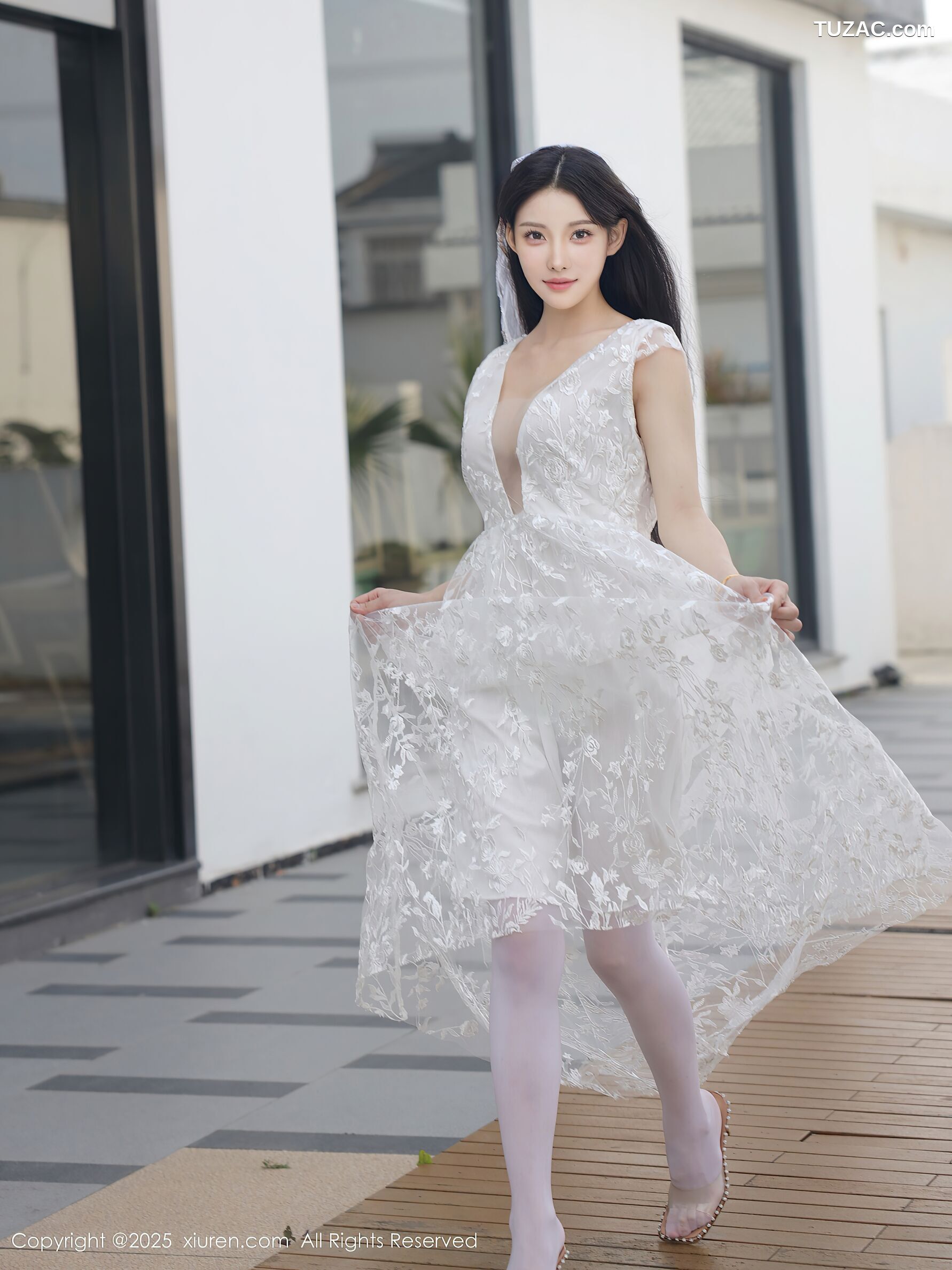 XiuRen秀人网-10661-梨霜儿-白色婚纱诱人白色丝袜-2025.08.18