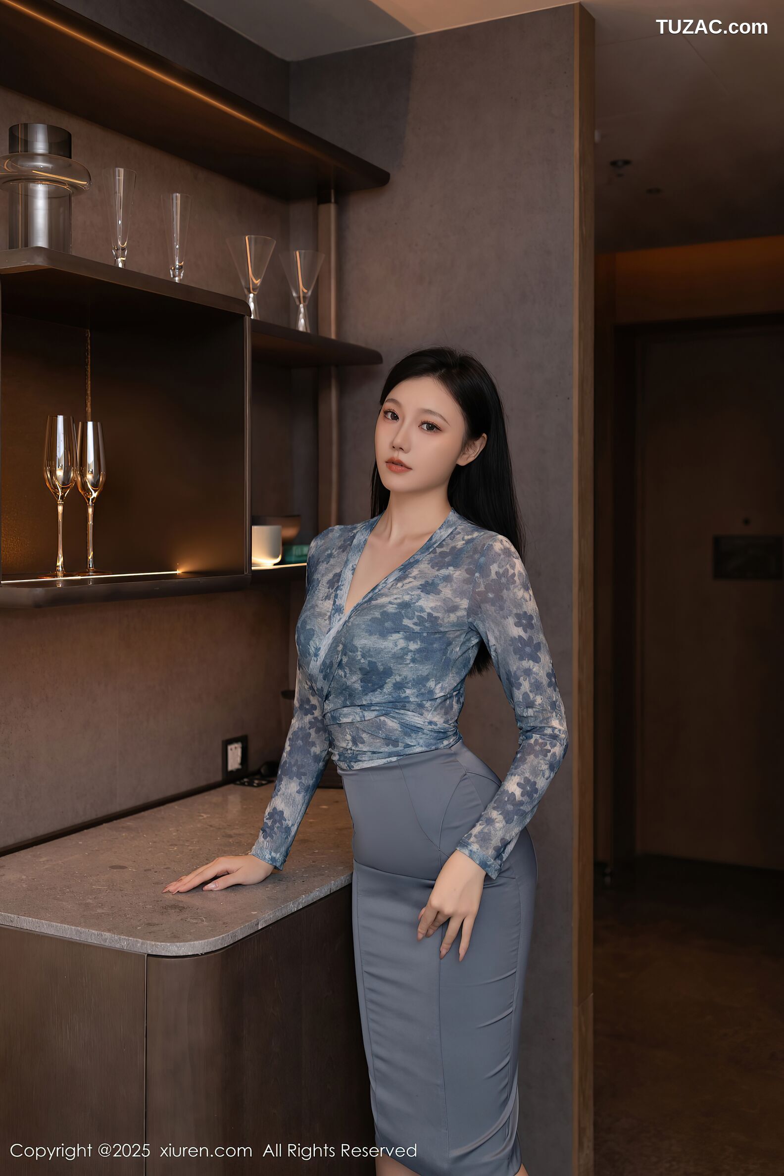 XiuRen秀人网-10693-安然anran-灰色长裙灰内衣肉丝-2025.08.26