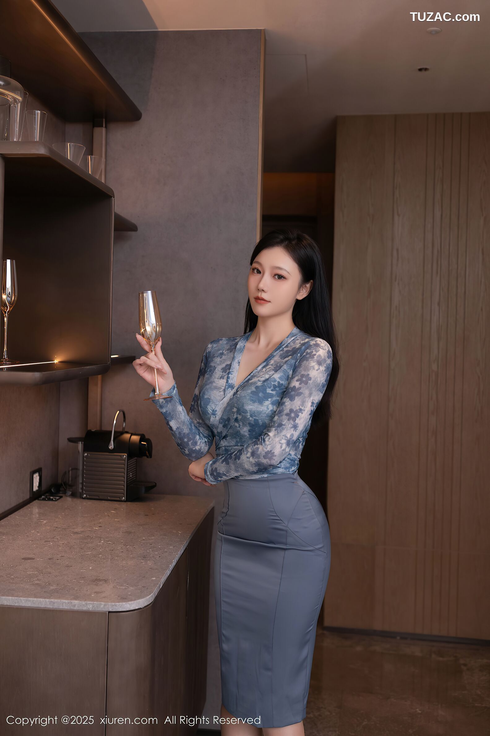 XiuRen秀人网-10693-安然anran-灰色长裙灰内衣肉丝-2025.08.26