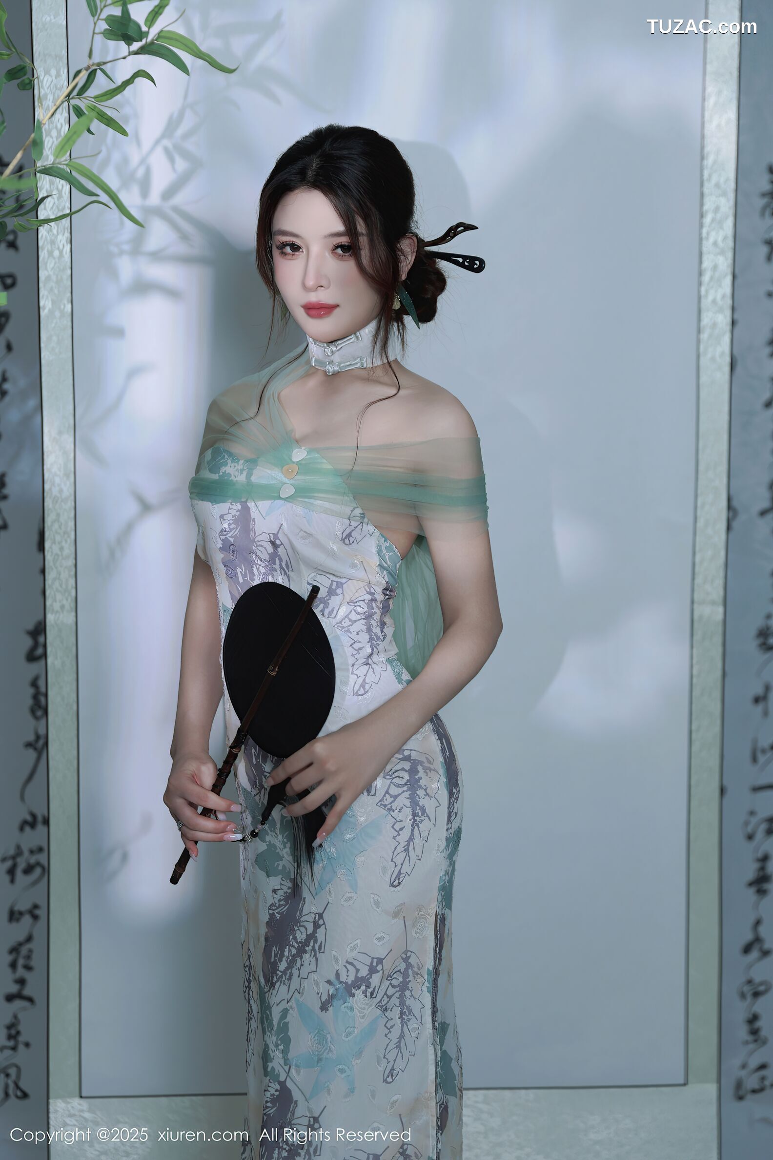 XiuRen秀人网-10694-阿依莎-浅色古风裙白蕾丝内衣-2025.08.27
