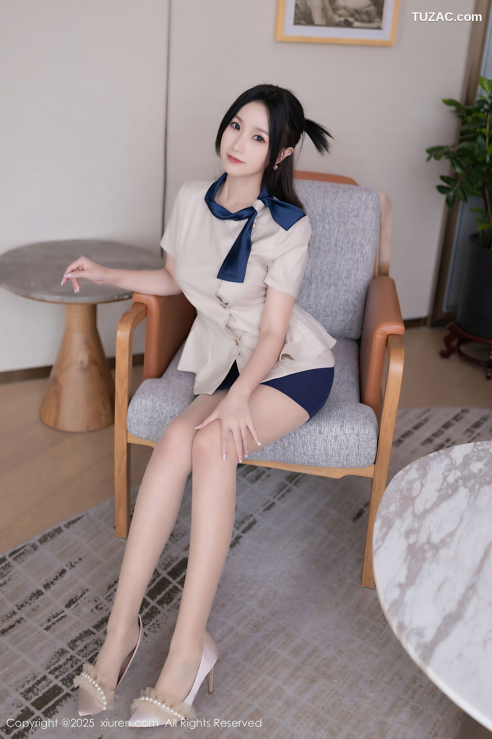 XiuRen秀人网-10697-杏子Yada-深蓝内衣诱人肉色丝袜-2025.08.27